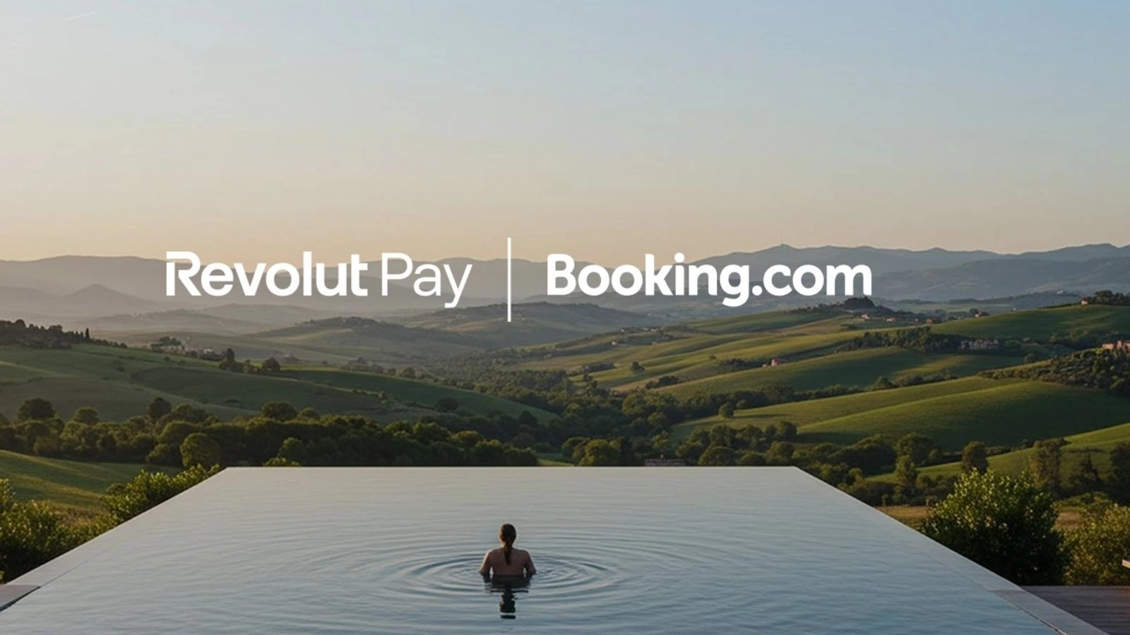 Revolut şi Booking anunţă un parteneriat pentru simplificarea plăţilor online