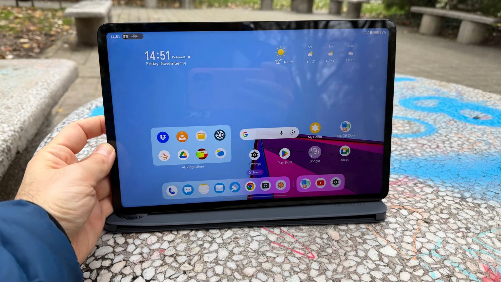 HONOR Pad 10: Display care îţi protejează ochii, un LCD altminteri midrange