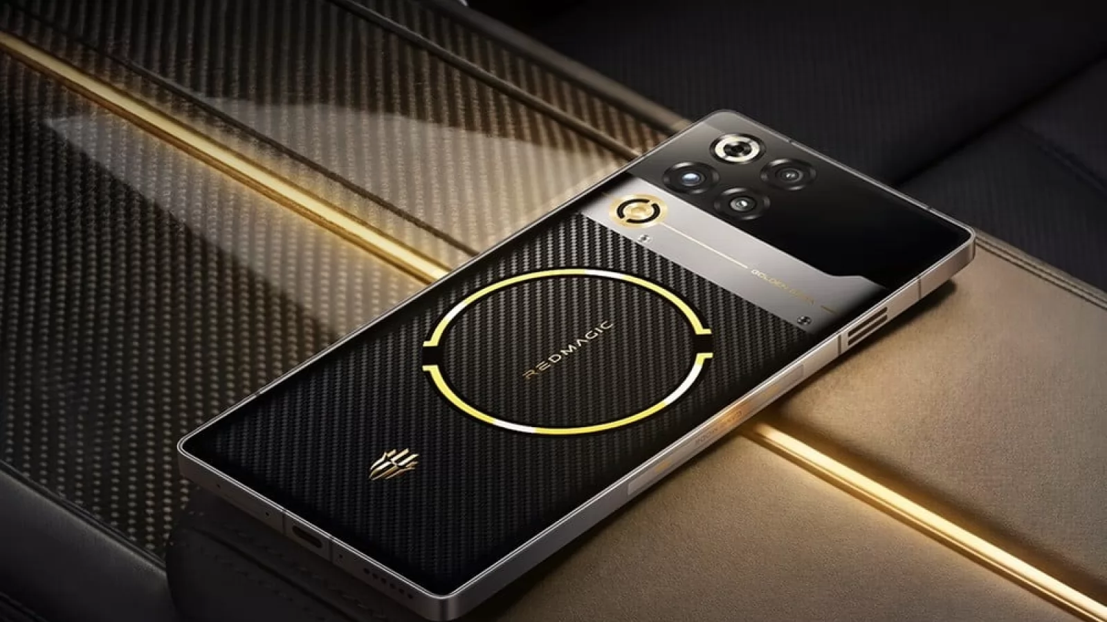 Redmagic lansează ediția Golden Saga în China; smartphone cu 24GB RAM, răcire aurită și design inspirat din segmentul auto