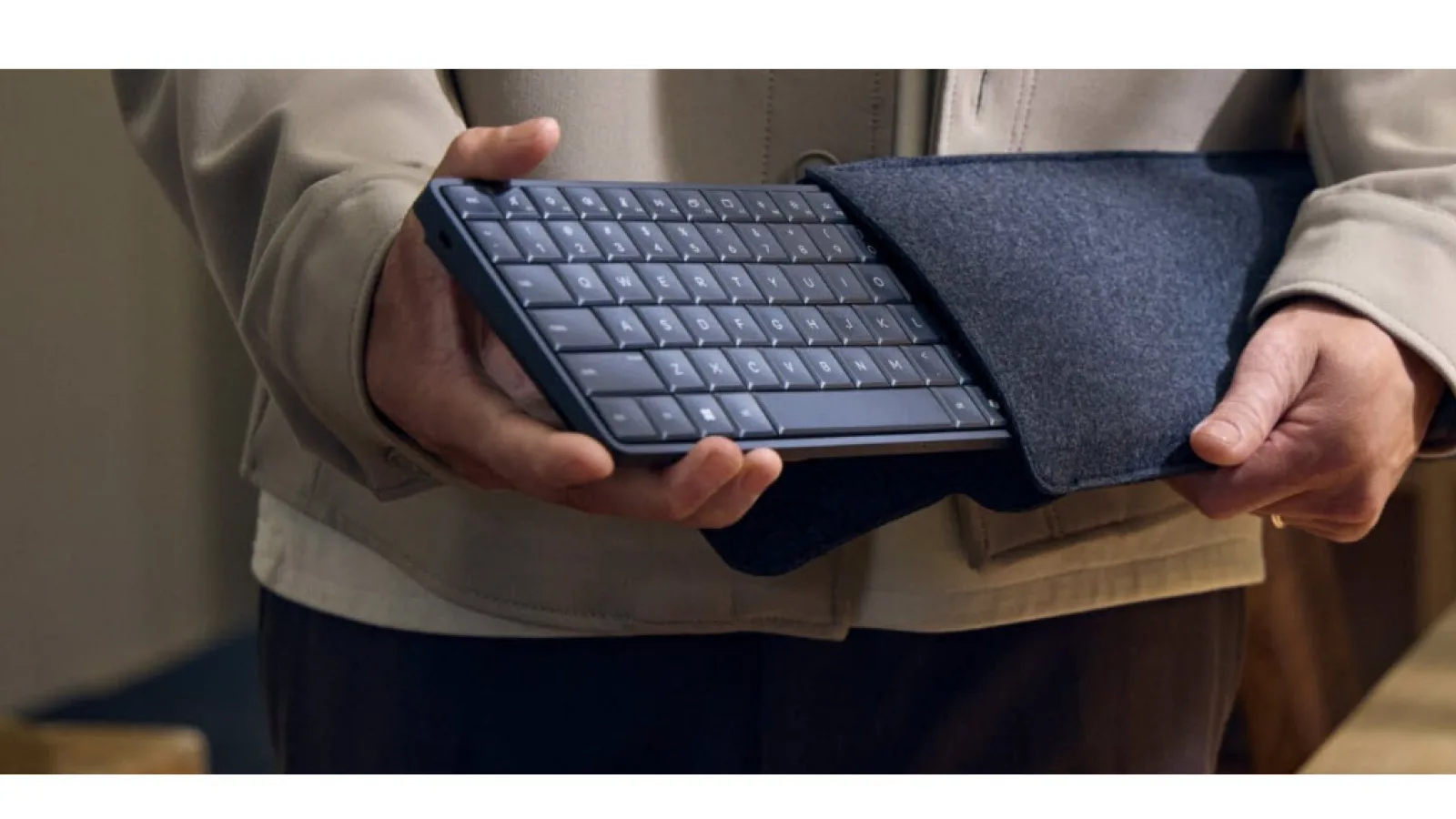 Cel mai viral produs de la CES 2026? HP a inventat o tastatură cu PC întreg la interior - Eliteboard G1a