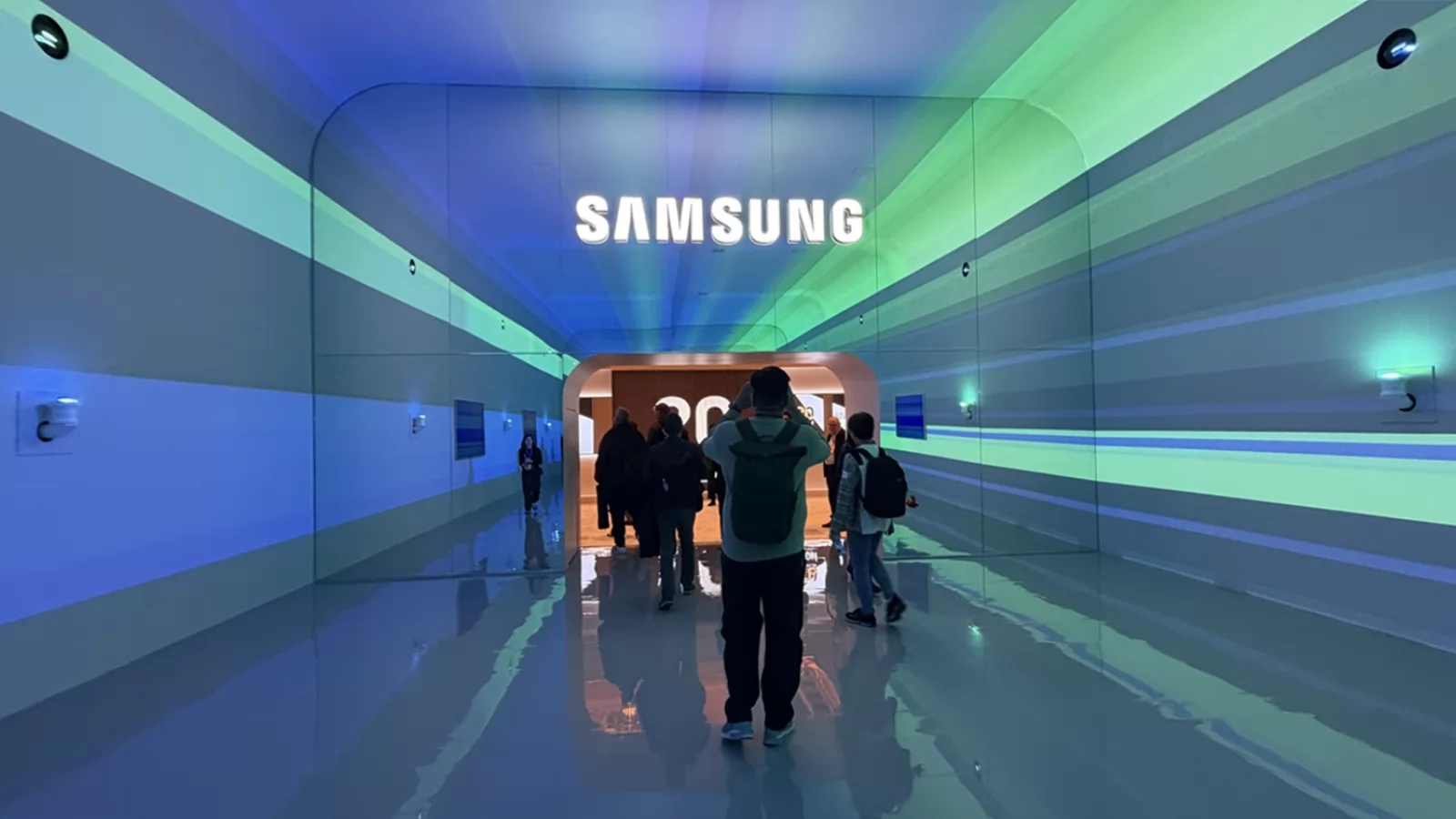 AI-ul, de la feature la instrument esențial: Ce am înțeles din viziunea Samsung prezentată la CES 2026