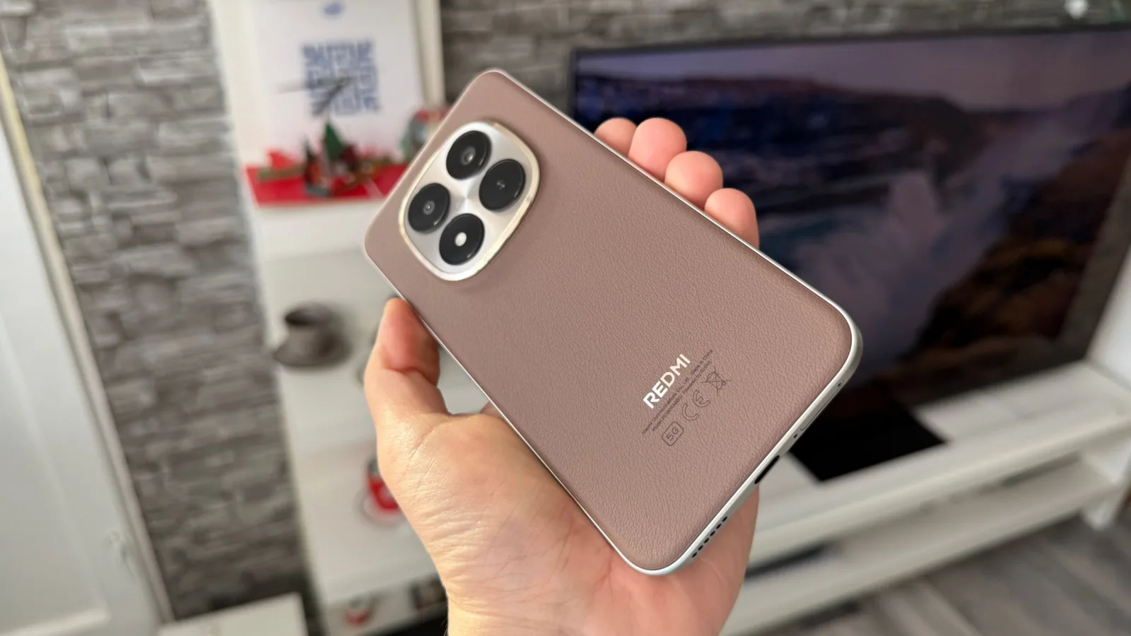 Redmi Note 15 Pro+ 5G: Hardware actualizat la capitolul ecran, procesor și baterie