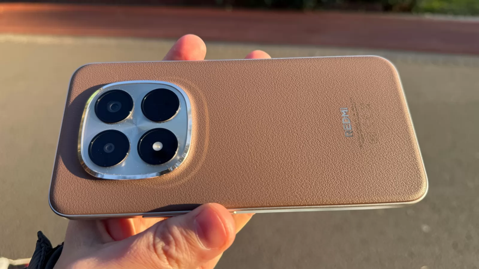 Redmi Note 15 Pro+ 5G: Baterie ca de flagship la playback video, în top 10