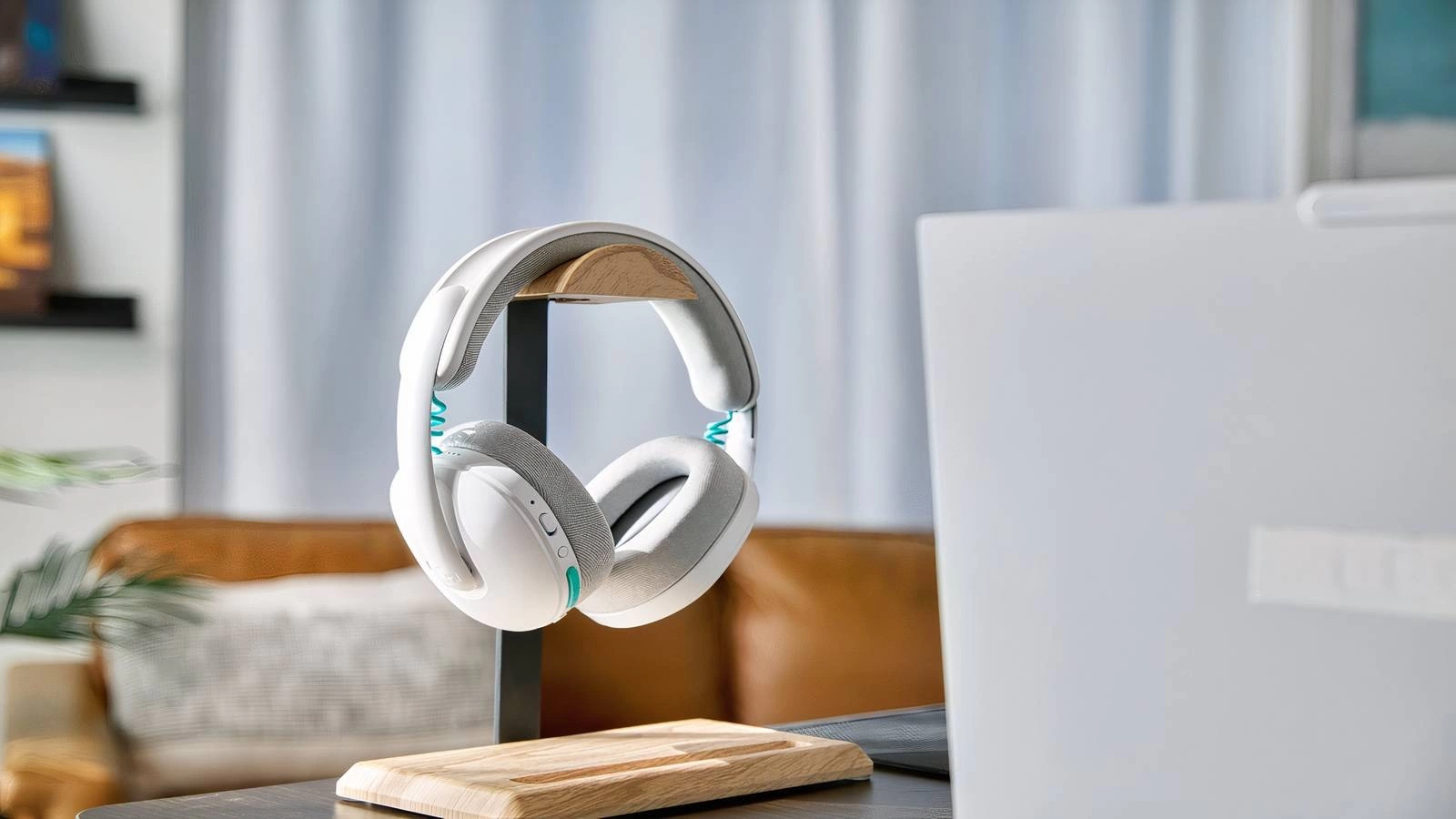 Logitech G325 LIGHTSPEED au sosit! Căști wireless confortabile și accesibile pentru gameri, cu autonomie de peste 24 de ore