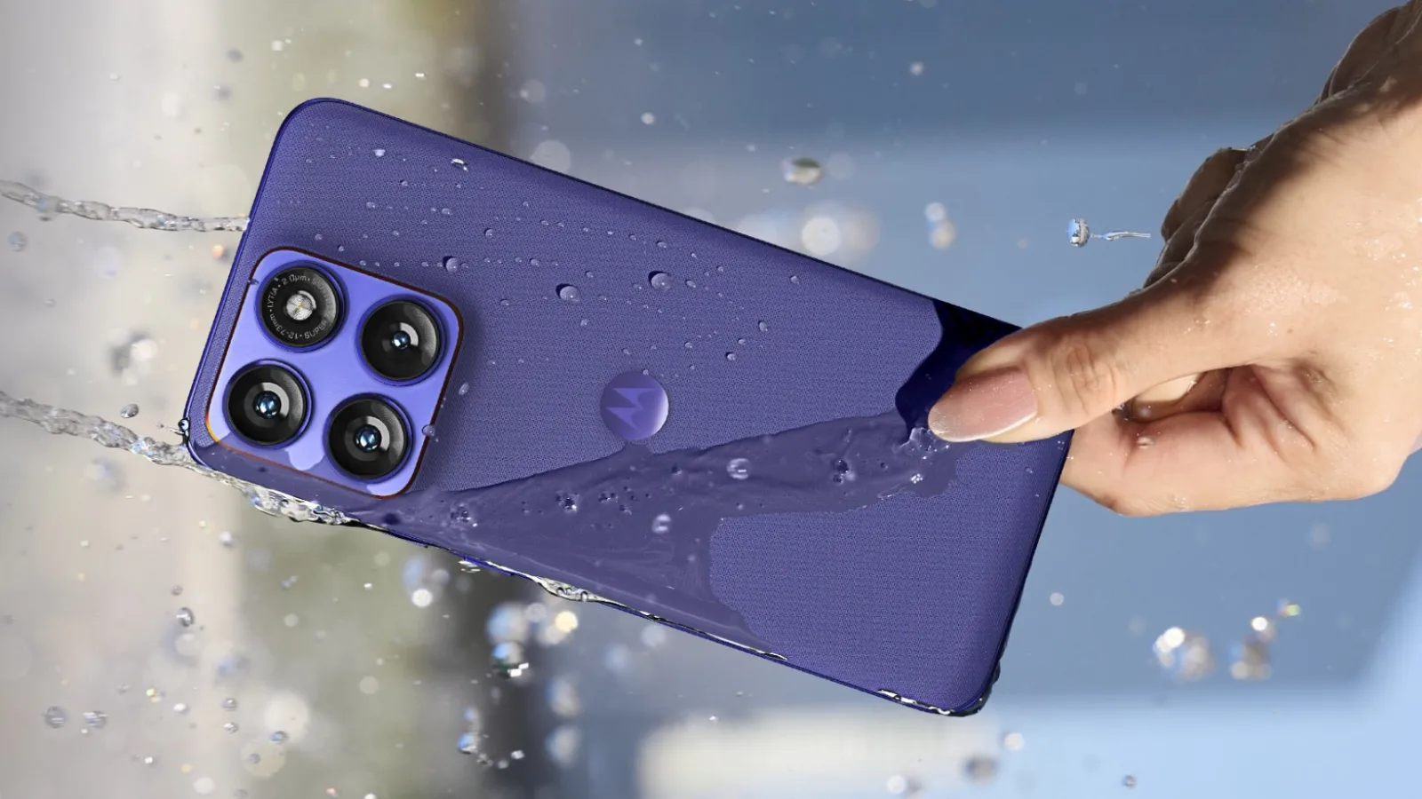 Motorola edge 70 Fusion în imagini din toate unghiurile, pe nuanțe Pantone și cu baterie de 7000 mAh