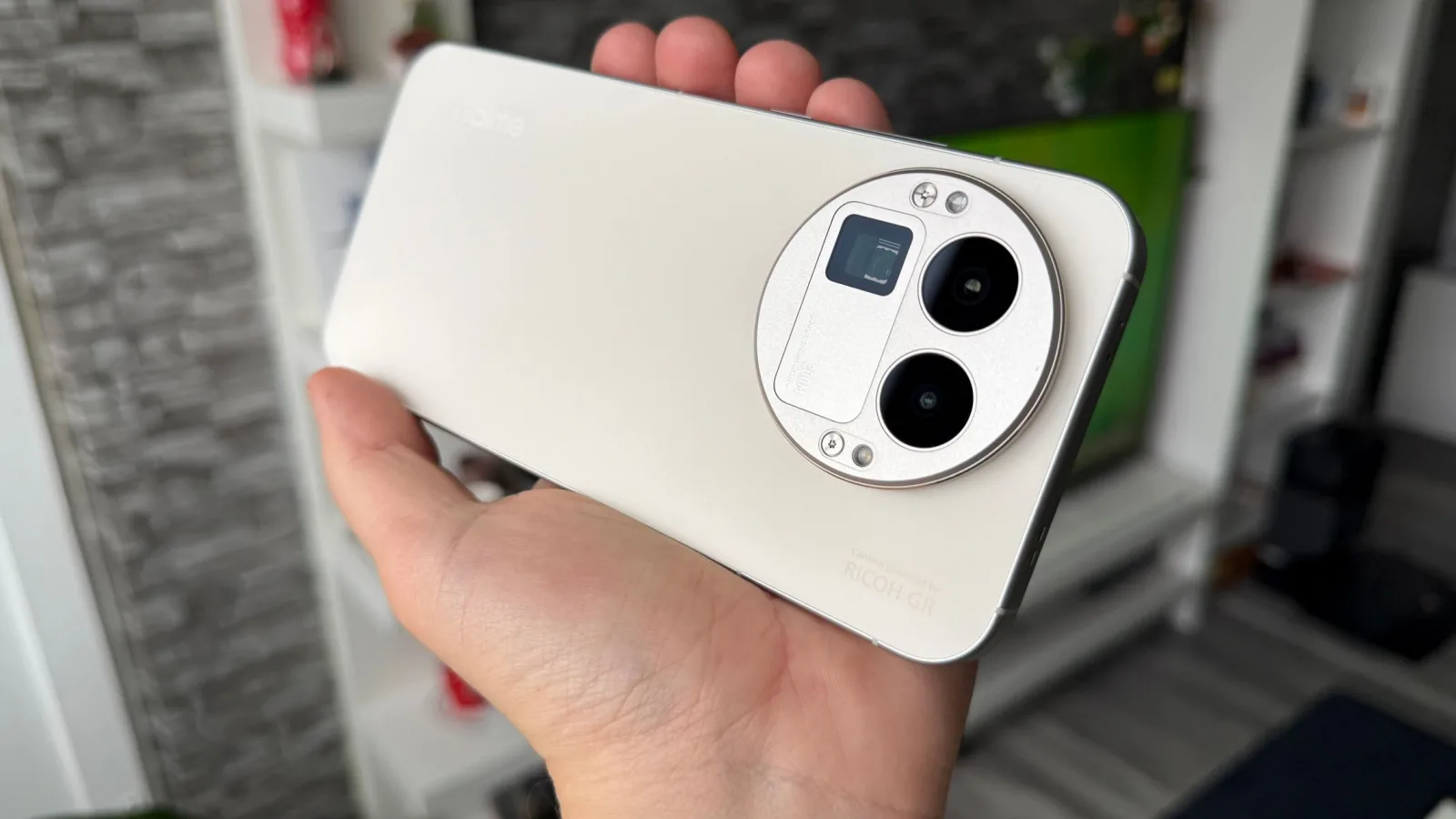 Seria Realme GT 9 se concentrează pe fotografie; Varianta de top din lineup aduce un setup dual de 200 MP