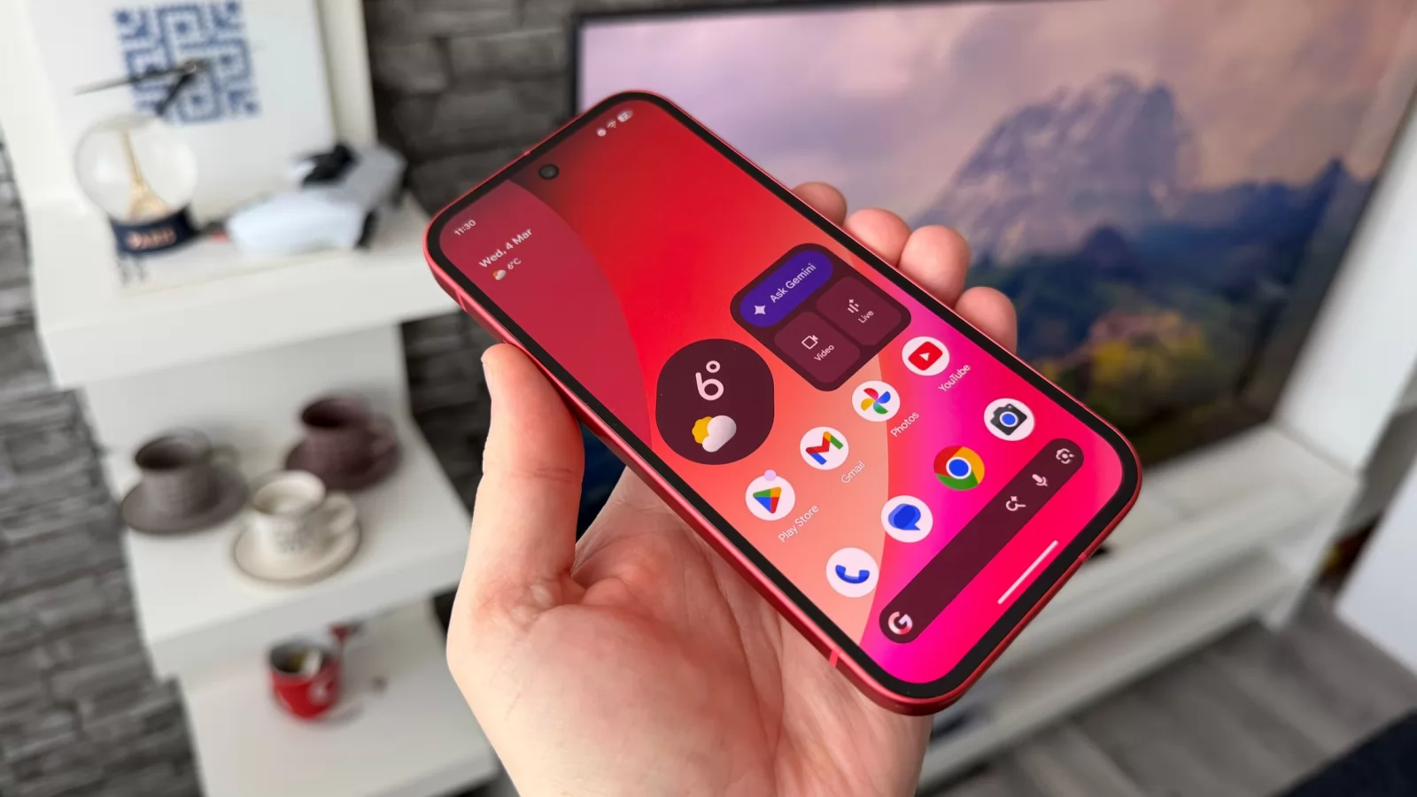 Google Pixel 10a: Cel mai luminos display de mid-range! Din top 10 cele mai luminoase display-uri de telefoane, 7 sunt Pixel