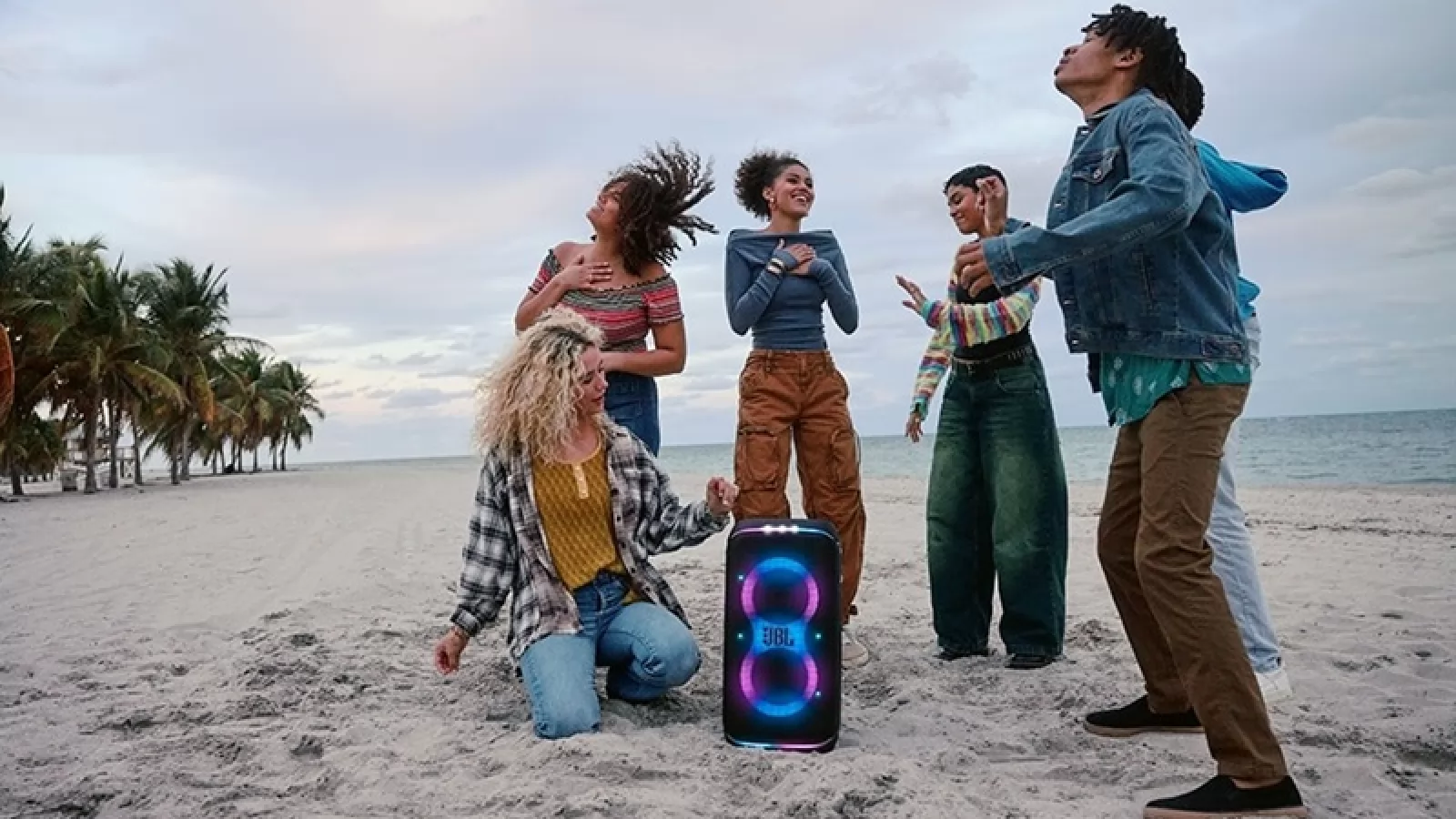 E LUNI e AMAZON: Boxă portabilă JBL PartyBox Stage 120 cu 160 W, AI Sound Boost, show de lumini și autonomie de 12 ore
