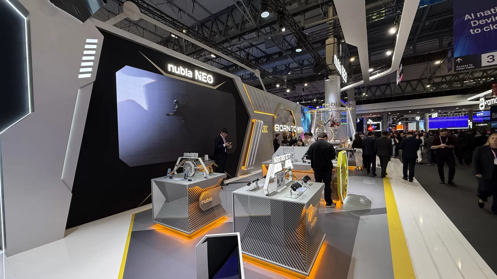 MWC 2026: Cu ochii pe standul Nubia Neo - telefoane midrange de gaming, sub 400 de euro