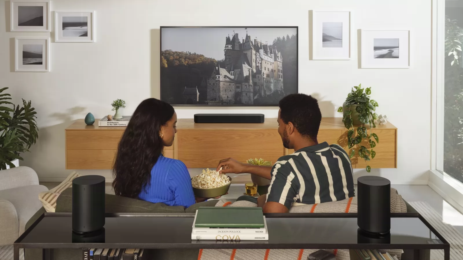 Sonos extinde ecosistemul său audio prin lansarea a două noi boxe: Sonos Play și Era 100 SL