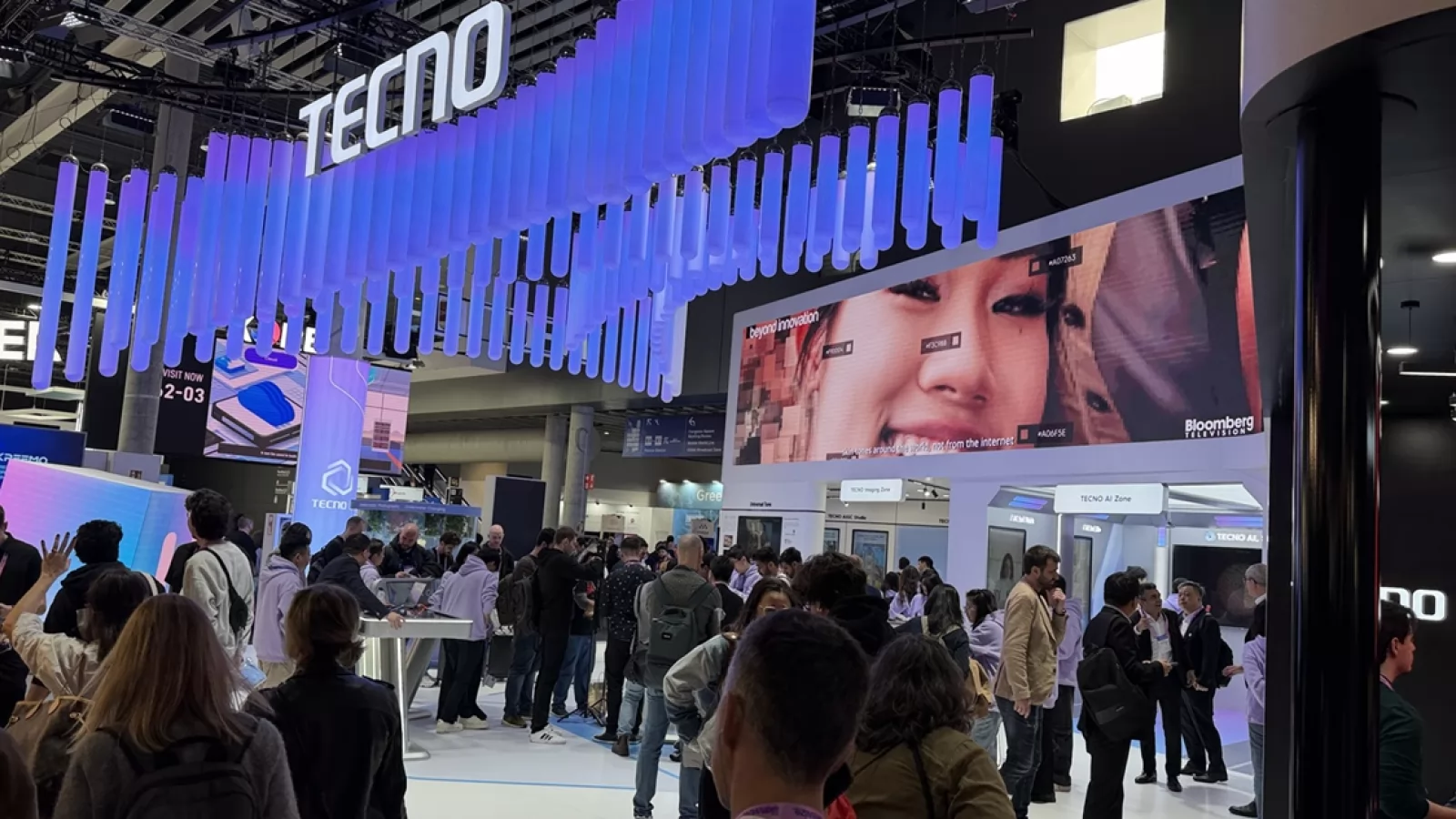 MWC 2026: Turul standului Tecno şi când vine brandul la noi