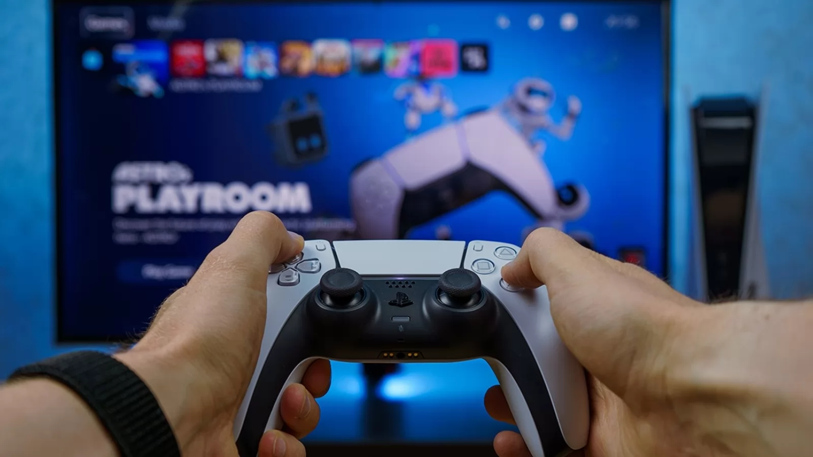RESIGILATUL ZILEI #116: PlayStation 5 Digital Edition Slim – consolă next-gen cu SSD ultra-rapid și gaming 4K, acum într-o ofertă mai atractivă