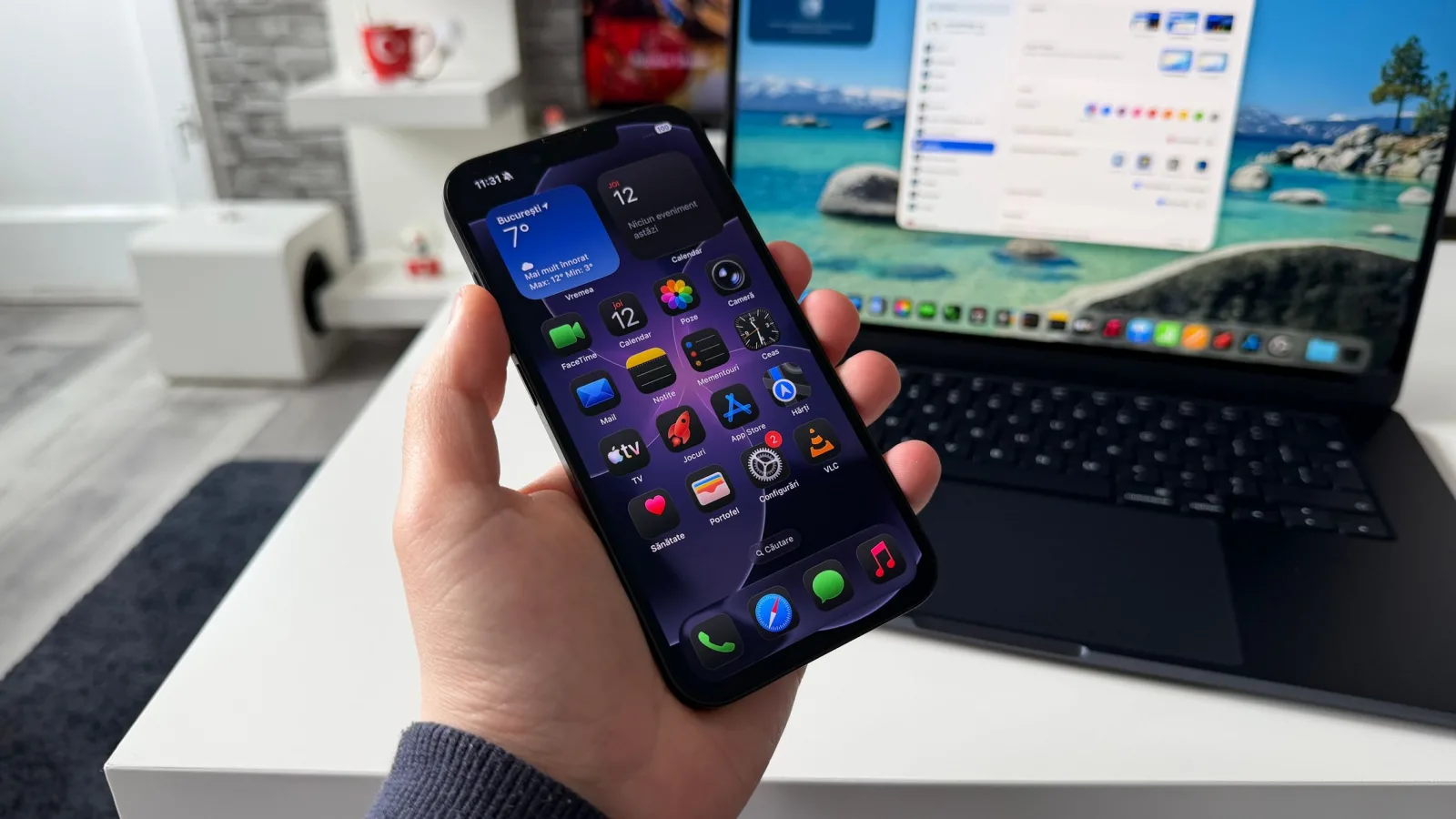 Apple iPhone 17e: Display micuț, cu protecție îmbunătățită, strat anti-reflexii și luminozitate cu boost față de 16e