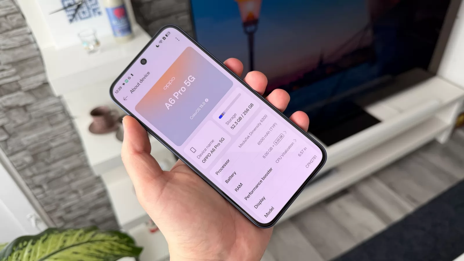 OPPO A6 Pro 5G: Hardware mid-range cu accent pe bateria mare și ecranul AMOLED 120Hz