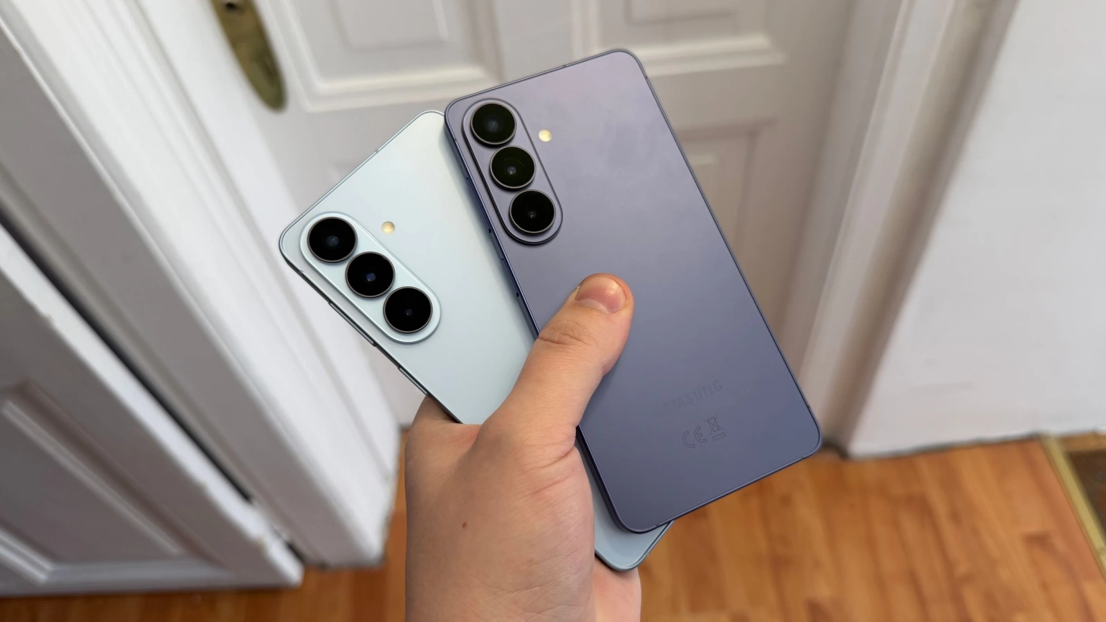 Românii au cheltuit peste 1 miliard de euro pe telefoane în 2025; Piaţa stagnează totuşi în 2026