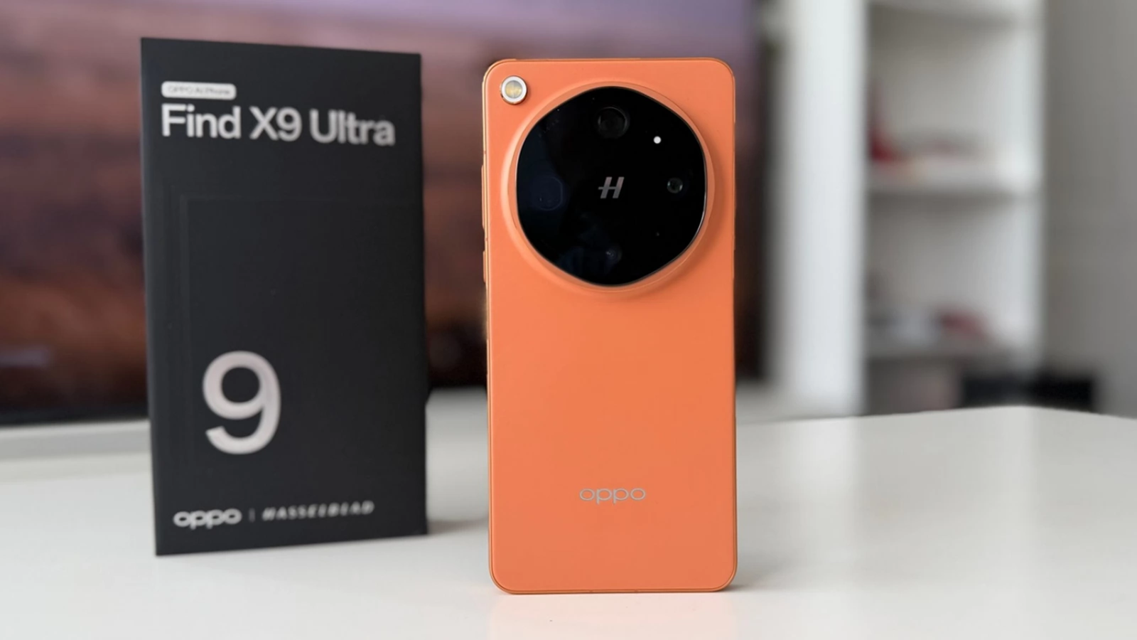 OPPO Find X9 Ultra Unboxing: Cameraphone-ul momentului e aici, cu zoom optic 10X, hardware de top, baterie de 7050 mAh