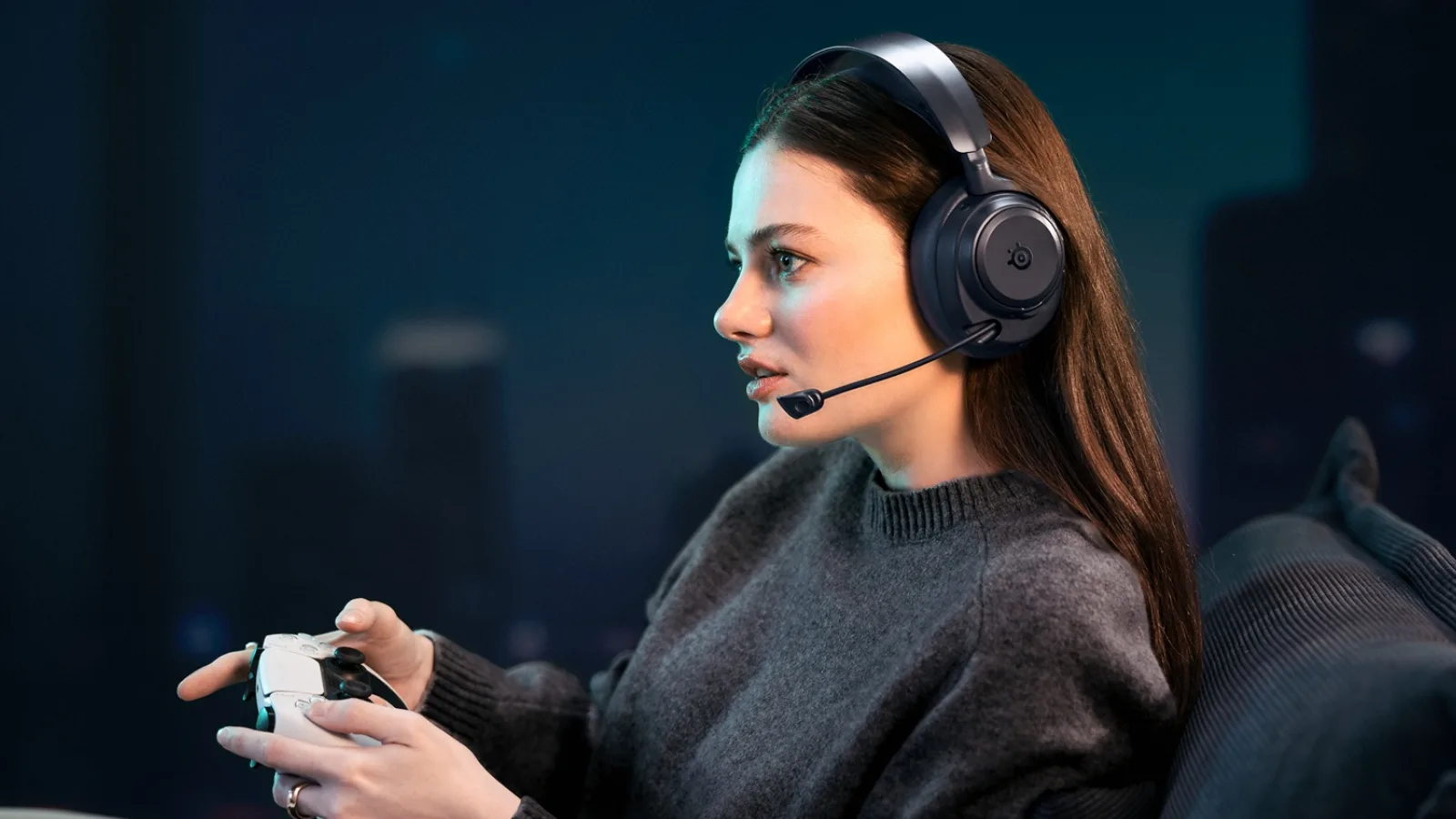 SteelSeries duce gamingul la un nou nivel cu Arctis Nova Pro Omni! Headset premium ce promite sunet Hi-Res wireless pentru PC, console și mobile