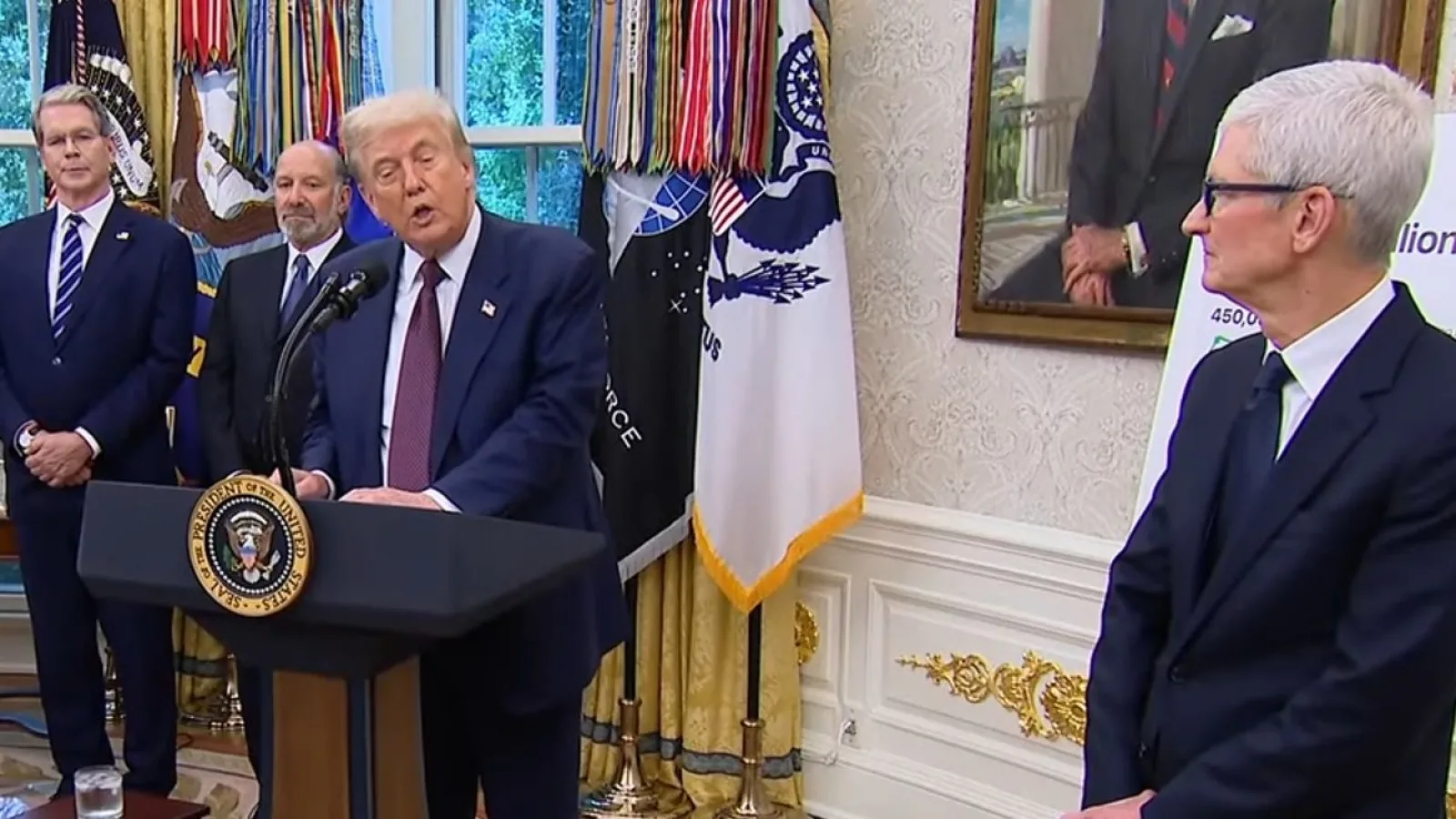 Tim Cook ar putea merge în China alături de Donald Trump - șeful Apple ar urma să participe la discuțiile comerciale cu Xi Jinping