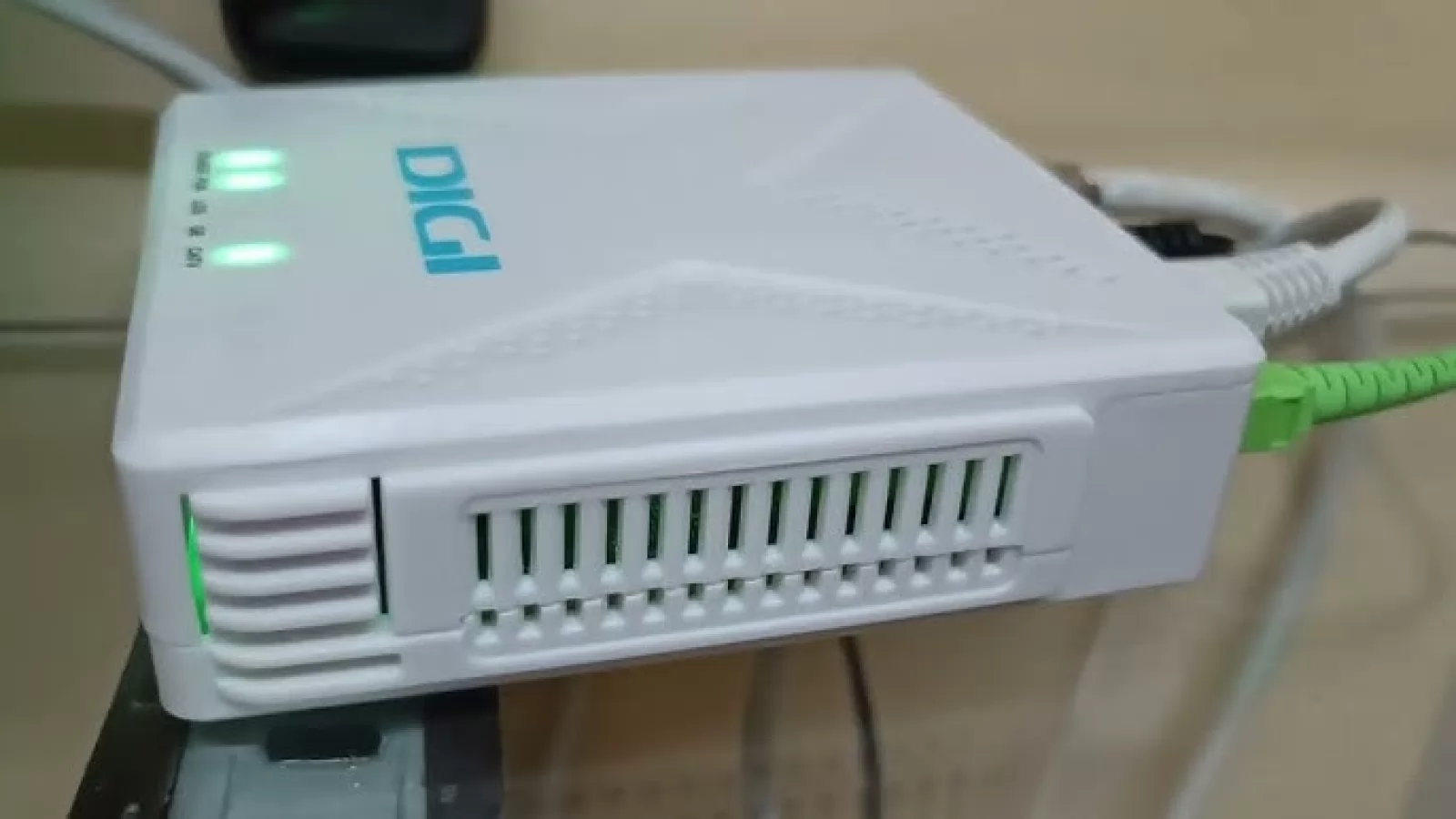 Internetul fix din mii de localități intră într-o nouă etapă - DIGI România trebuie să ofere acces concurenței