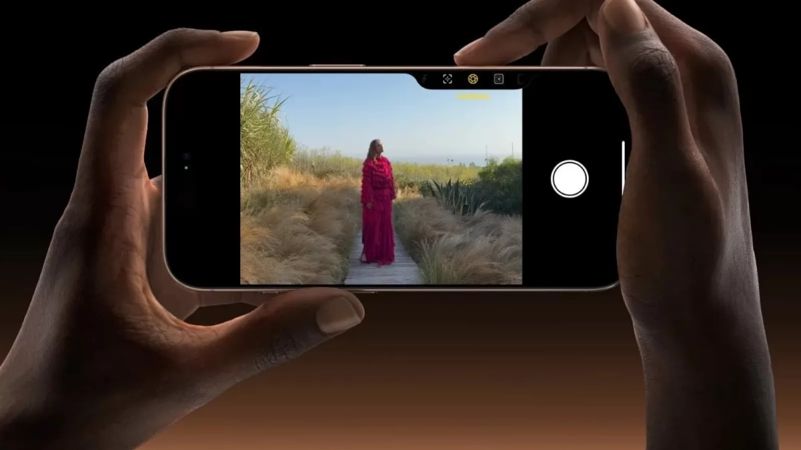 Apple pregătește o cameră revoluționară pentru iPhone 18 Pro, însă costurile de producție cresc semnificativ, conform analistului Ming-Chi Kuo