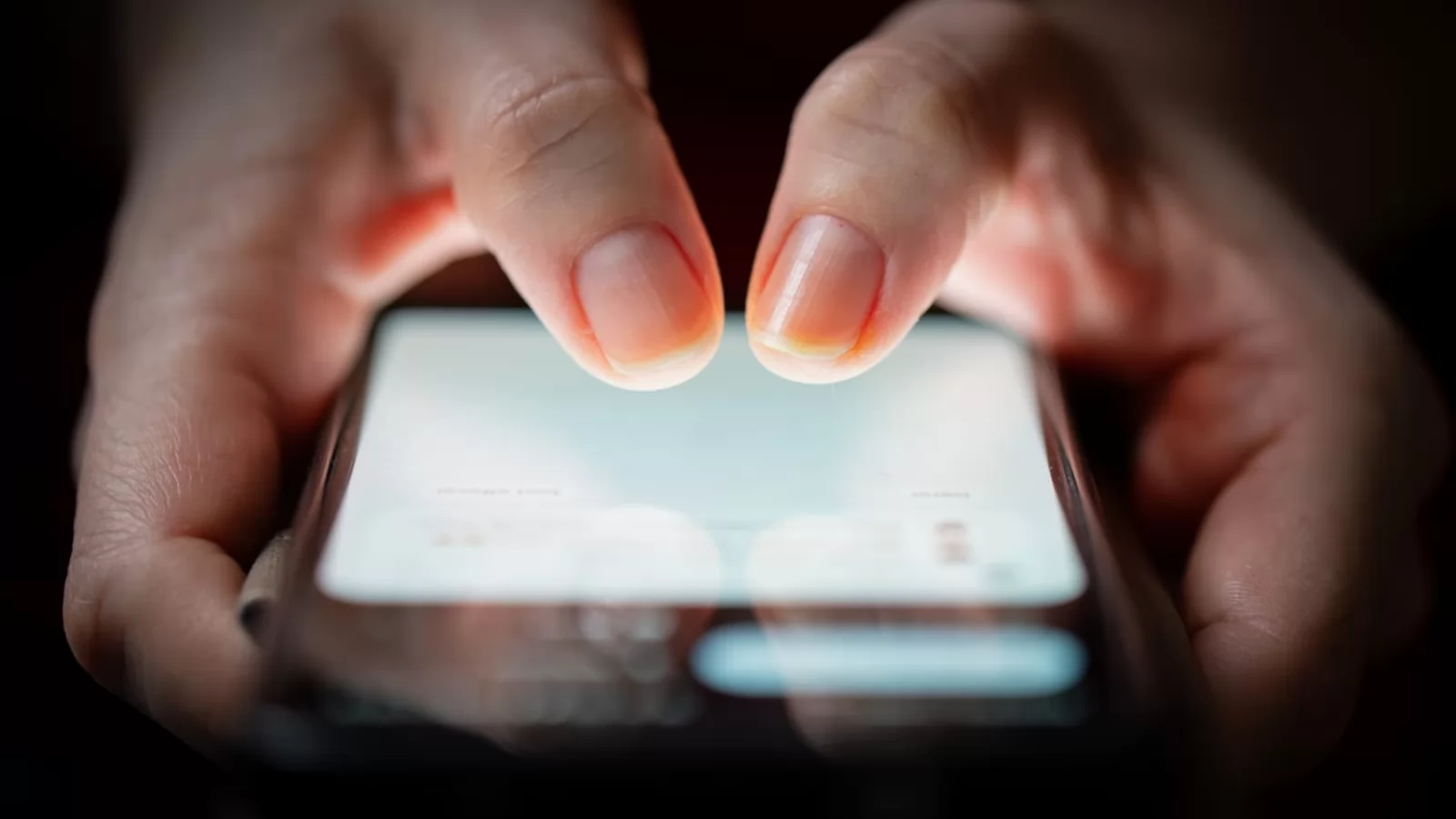 Vom păstra telefoanele la fel de mult ca frigiderele și televizoarele? Utilizatorii își schimbă telefoanele tot mai rar