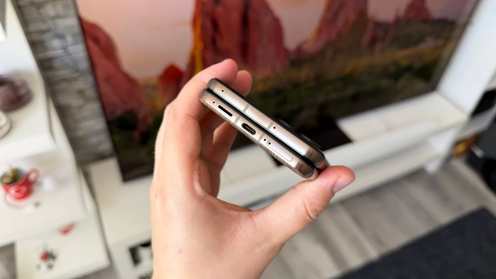 Motorola RAZR 70 Ultra: Conectivitate mai mult decât suficientă, plus suport UWB