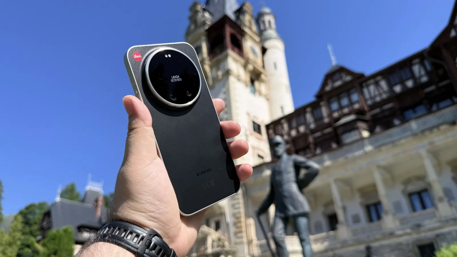 Leica Leitzphone by Xiaomi: Camera care mi-a prezentat detaliile fine ale Castelului Peleș printr-un senzor telephoto capabil, de 200 MP