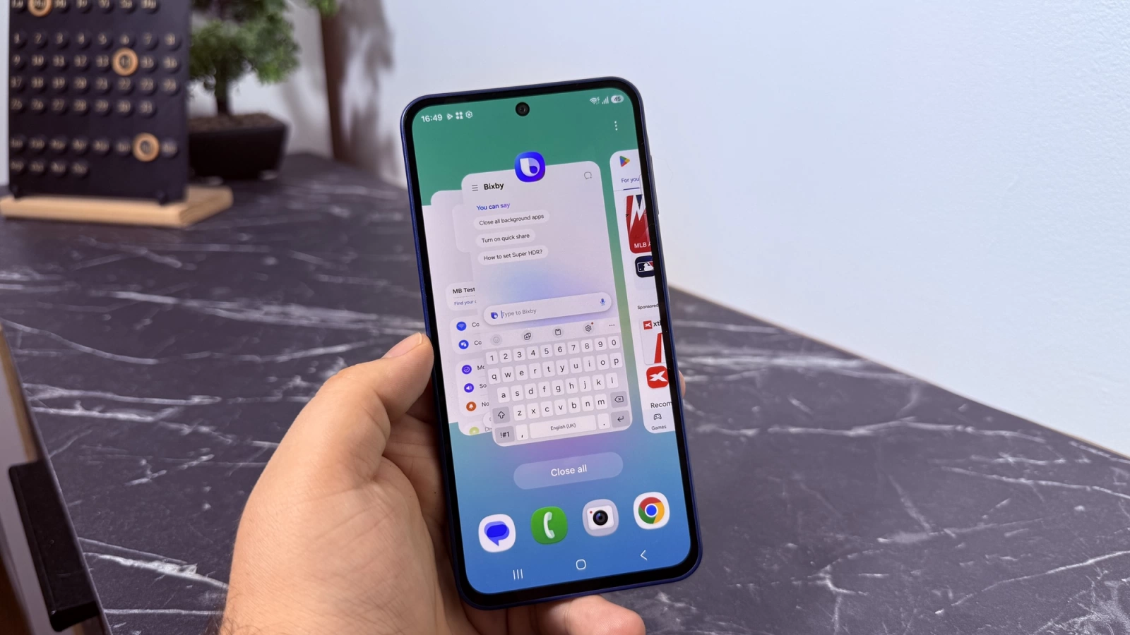 Samsung Galaxy A27 5G: Display imersiv, un Super AMOLED luminos și generos, cu margini ceva mai atractive față de predecesor