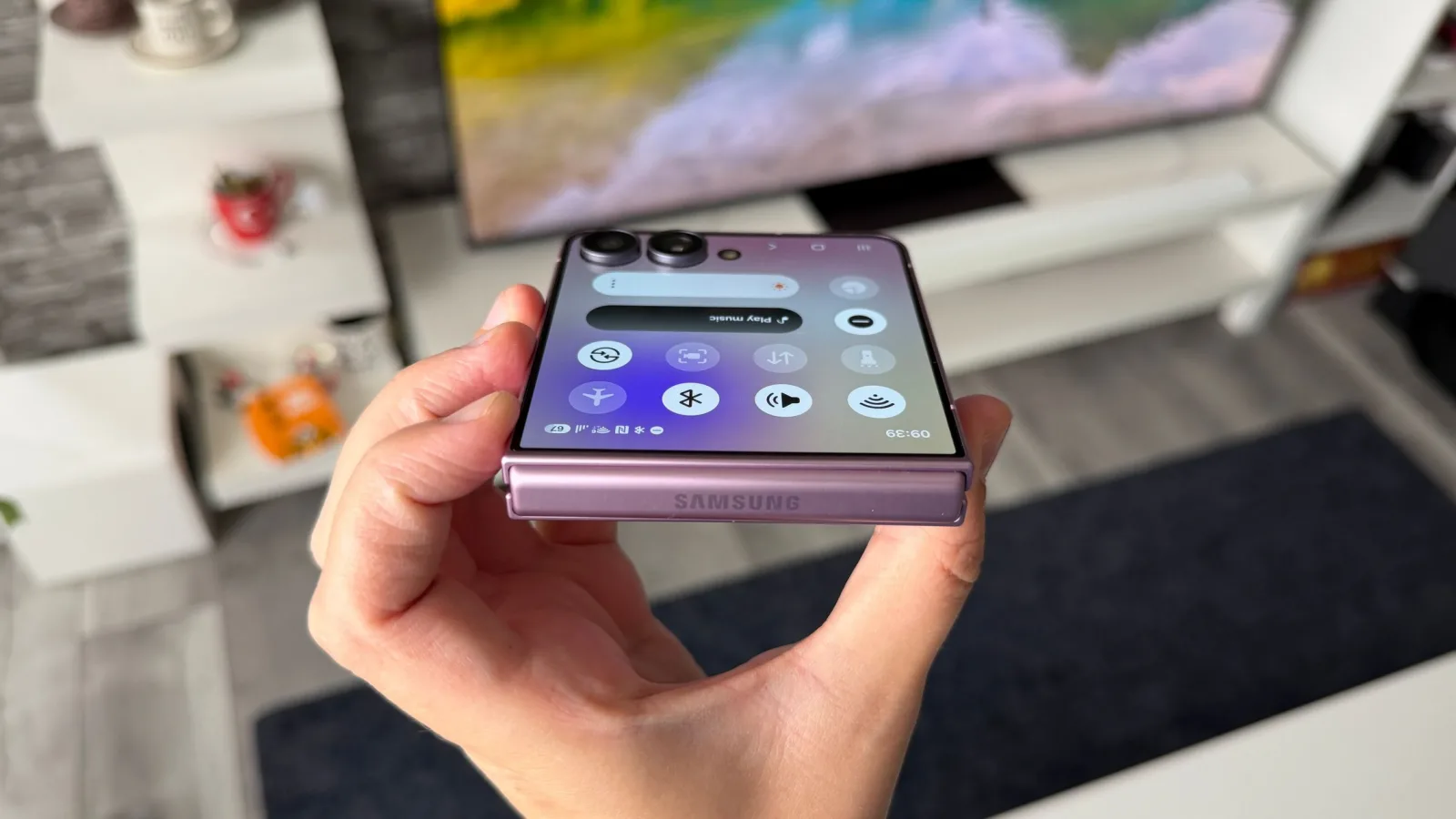 Samsung Galaxy Z Flip8 review detaliat în limba română (Evaluare Mobilissimo)