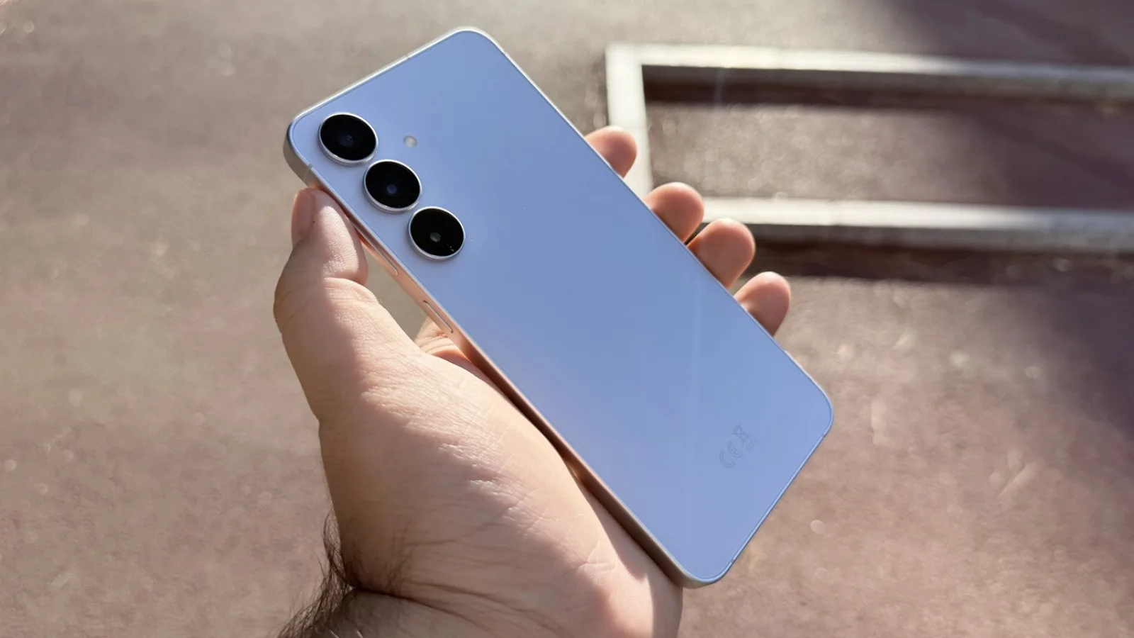 Samsung Galaxy S26 FE ar primi un setup foto aproape identic cu al predecesorului; Iată ce ne rezervă