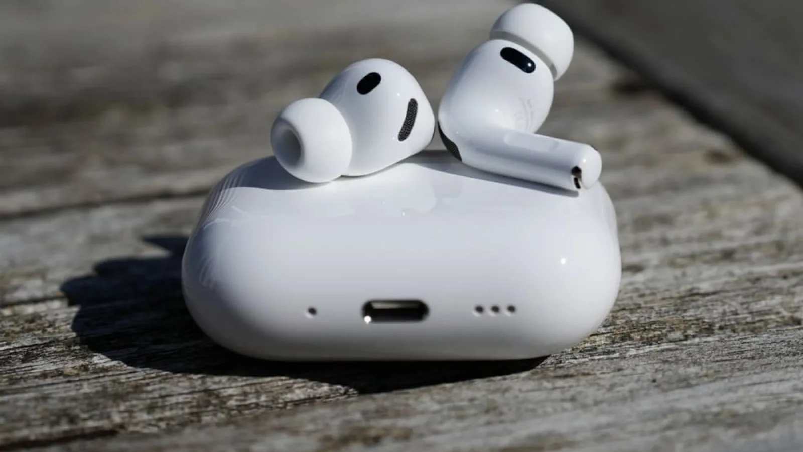AirPods Pro ar putea primi o actualizare în 2026; Camerele sunt păstrate pentru modelul din 2027