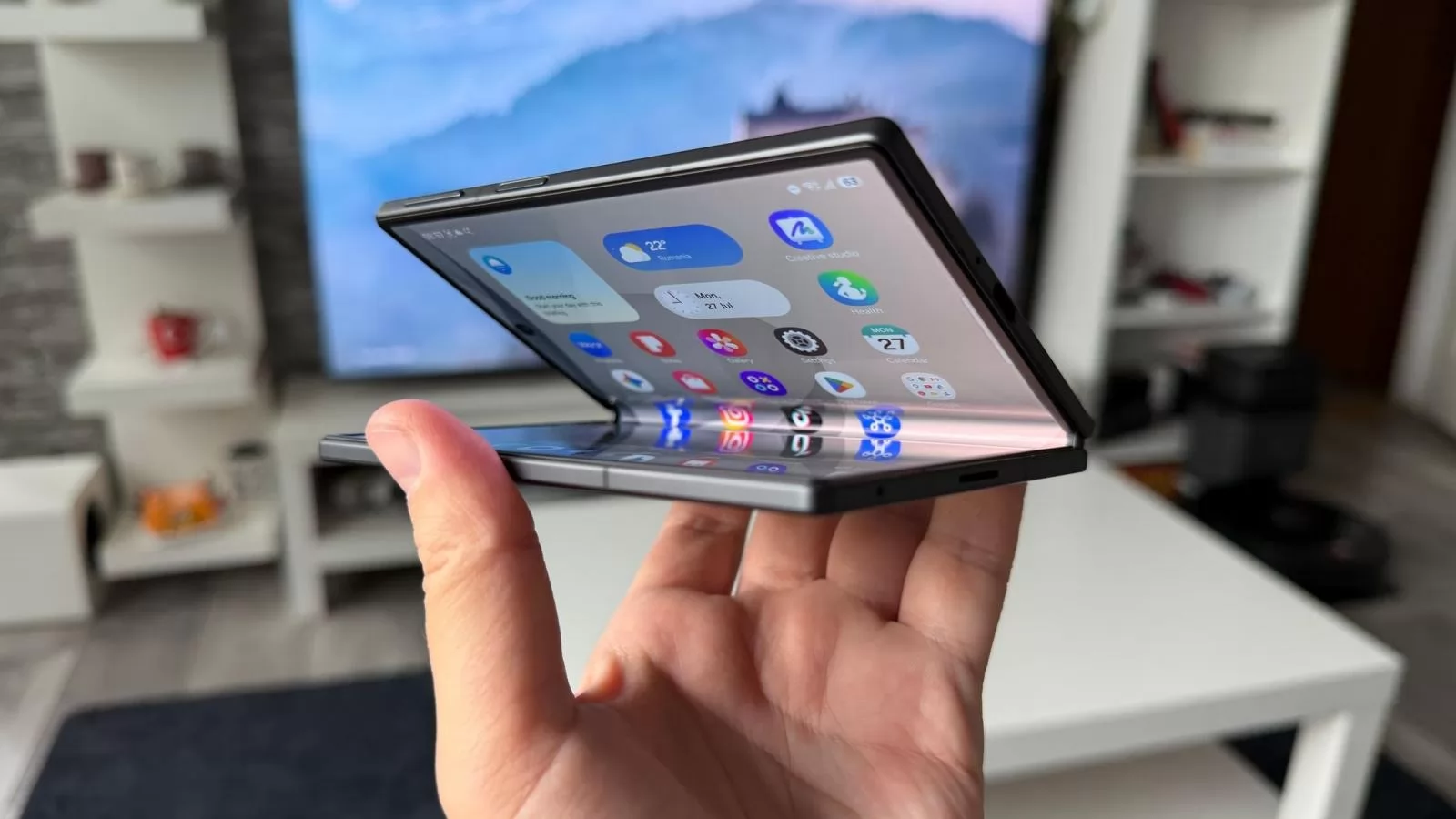iFixit desface Samsung Galaxy Z Fold8: doar 4/10 la reparabilitate, cu probleme la praf și ecranul pliabil (video)