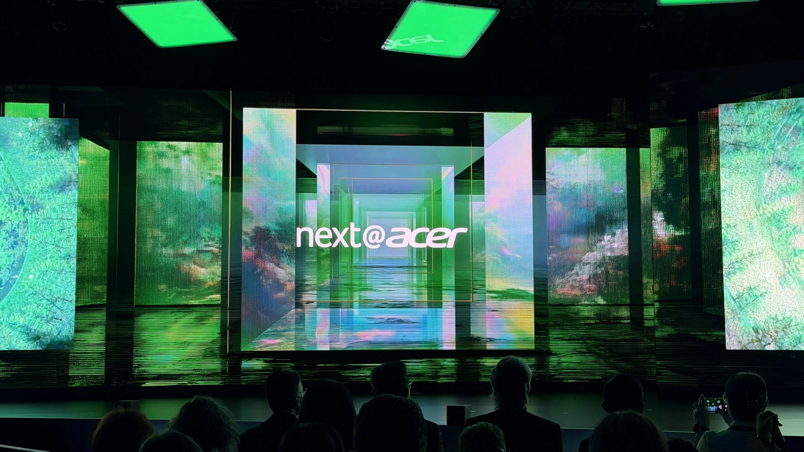 Acer a venit la IFA 2026 cu mai mult decât laptopuri: handheld Predator, AI medical și revenirea Packard Bell