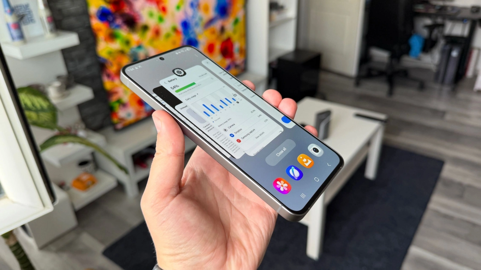 Samsung Galaxy S26 FE: Bateria rămâne familiară pentru un FE, 4900 mAh cu încărcare la 45W, încărcare wireless și wireless inversă