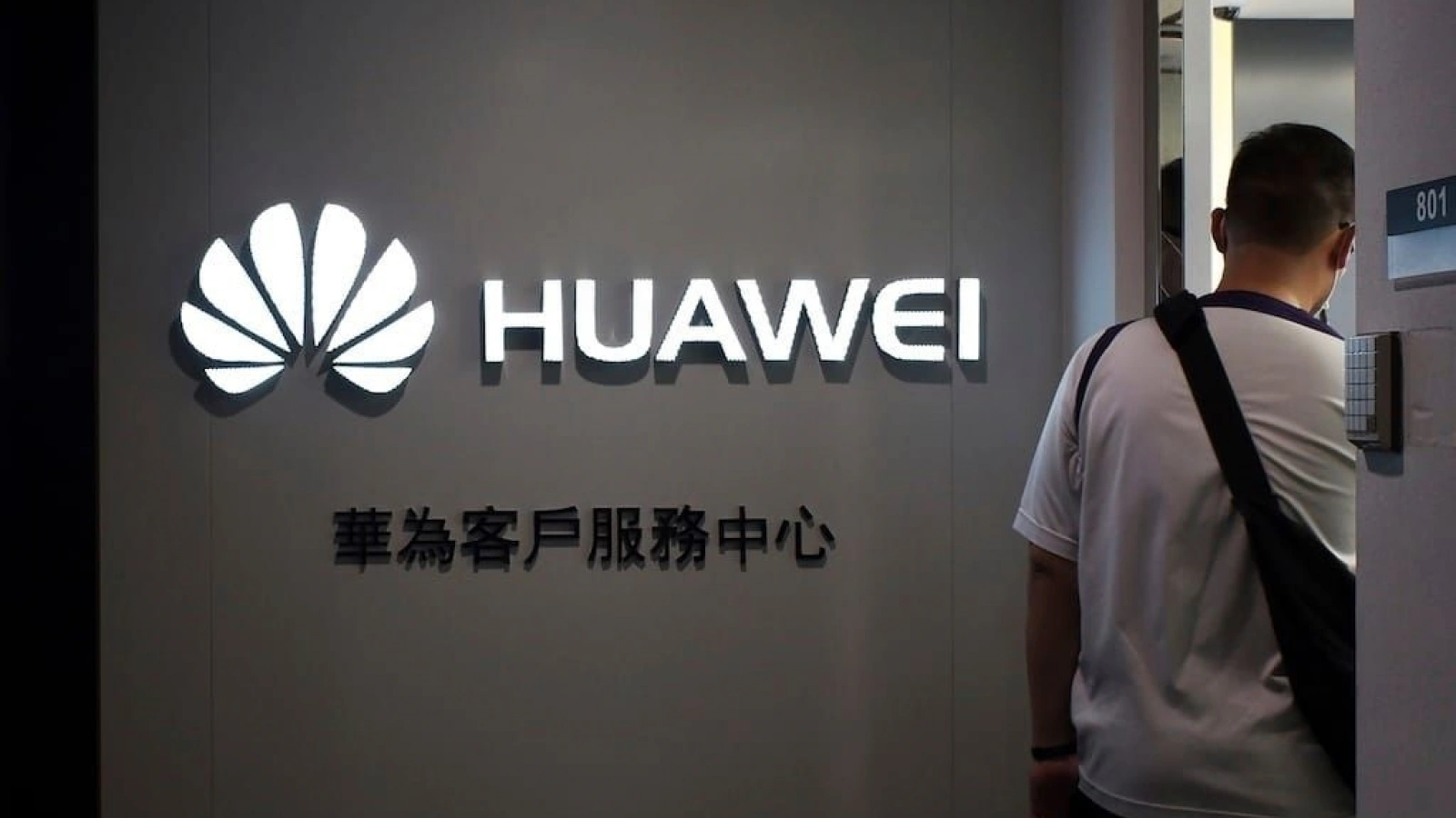 Cererea depășește oferta pentru cipurile AI Huawei – compania grăbește Ascend 960 și pune la lucru mii de cipuri împreună