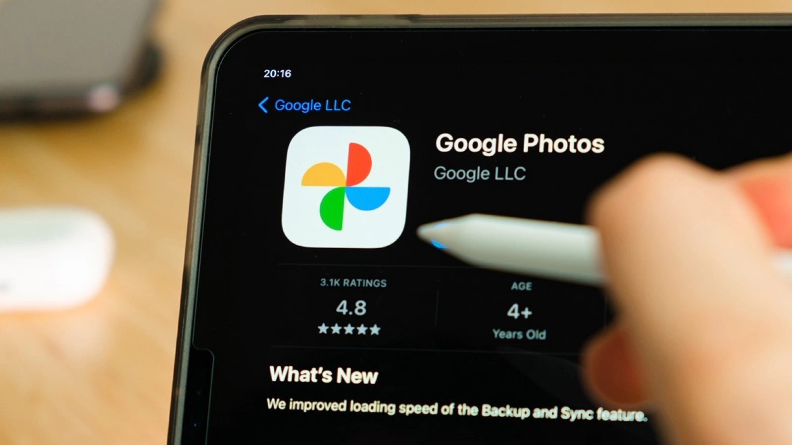Google Photos pregătește două butoane utile: vei putea copia și descărca direct codurile QR ale albumelor