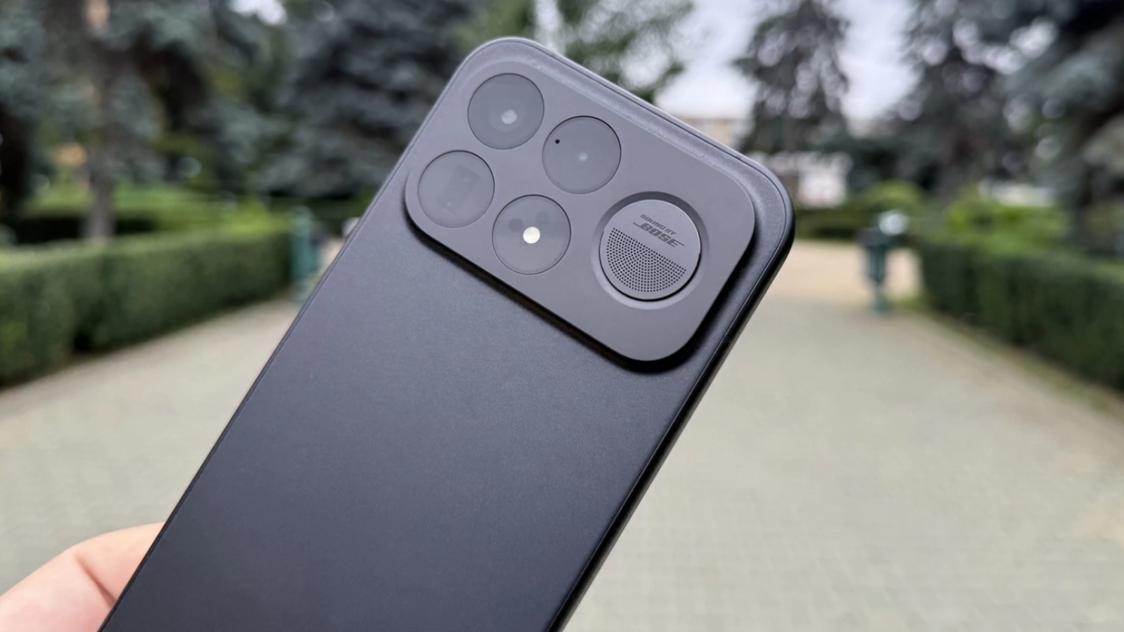 POCO F9 Ultra: Acustică 2.1 cu bas profund și tehnologie Bose