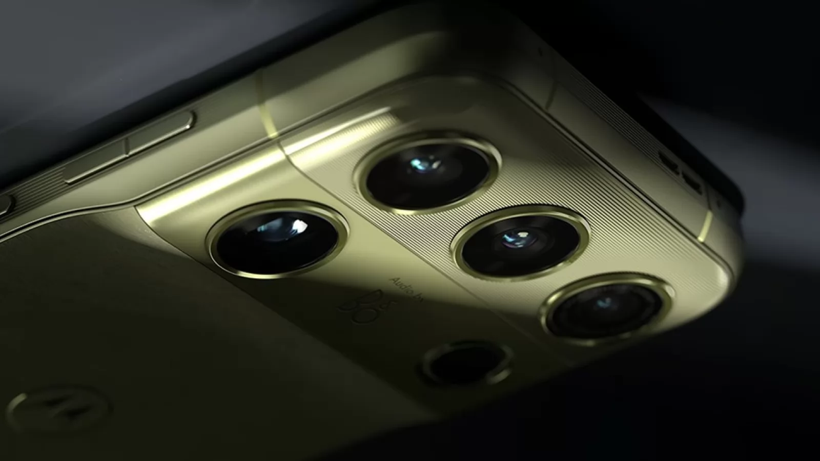 Motorola Signature 27 își dezvăluie designul! Are modul foto uriaș și procesor Snapdragon de top