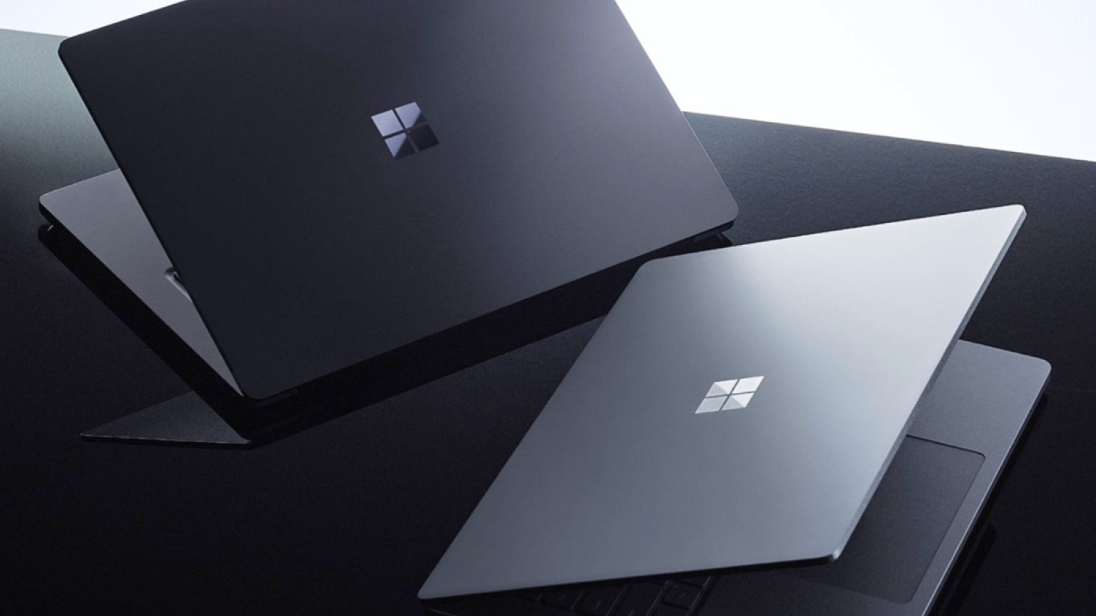 Window Inchi Surface Laptop Ultra promite 128 GB de memorie și putere RTX Spark ...