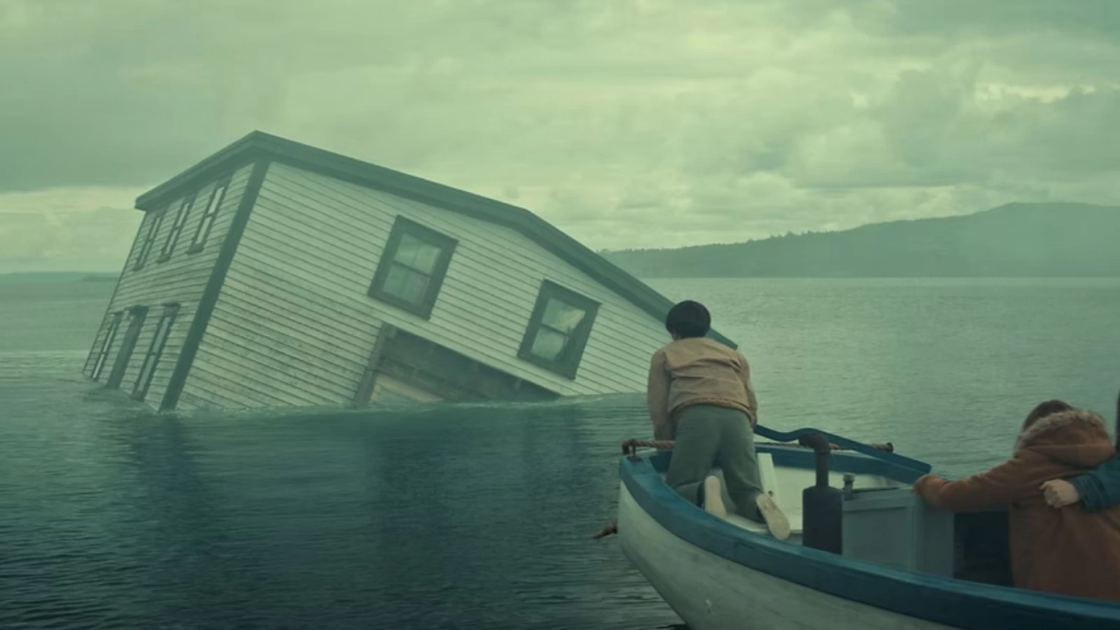 Below (2026) Review: thriller misterios care nu știe cum să-l folosească pe Josh Hartnett