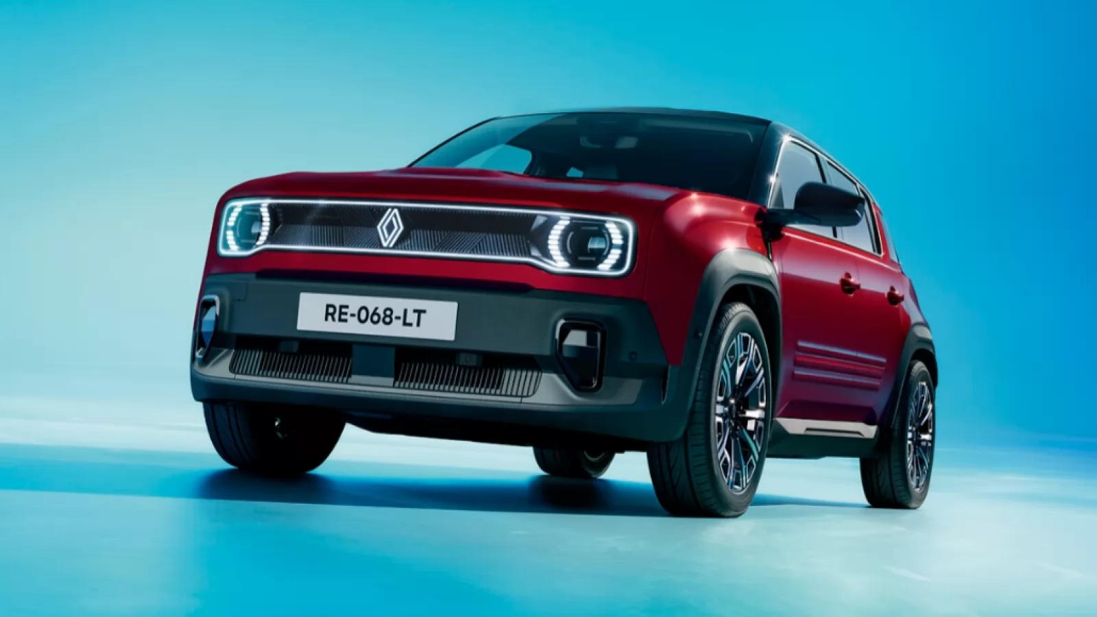 Renault 4 E-Tech mai câștigă kilometri și primește dotări utile; Cât costă gama actualizată în România