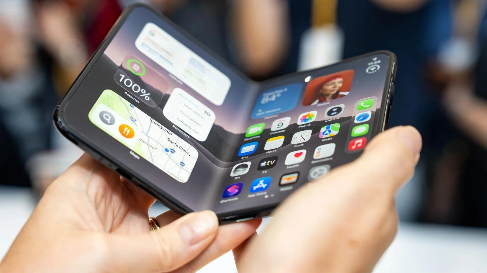 iPhone Duo se lasă așteptat și în România; Ce termene de livrare apar la precomandă