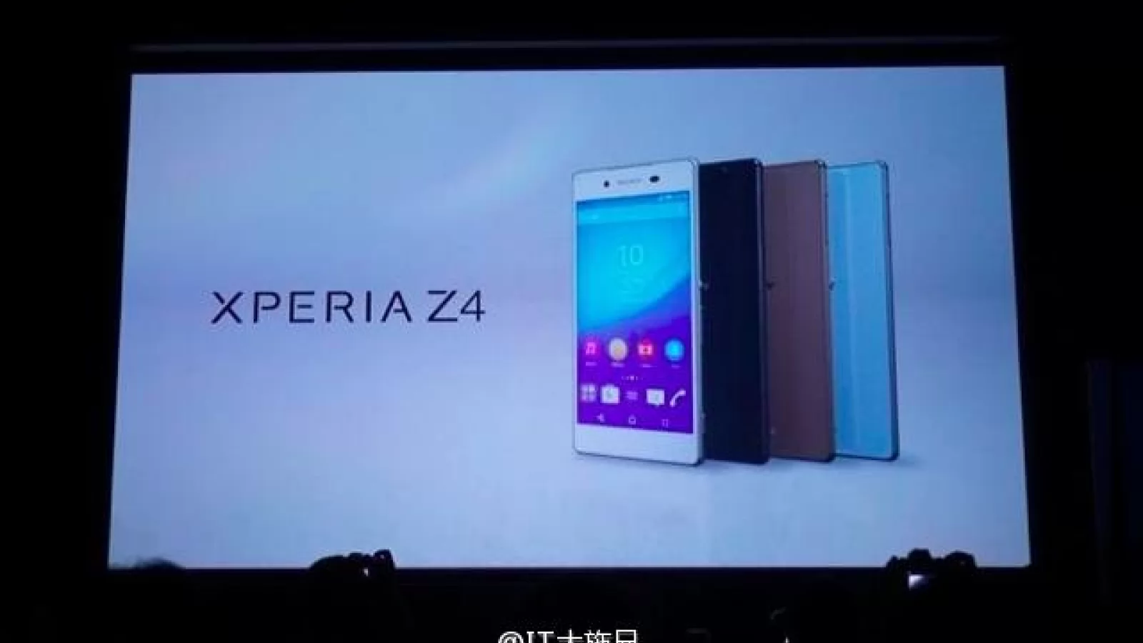 Iata o serie de imagini hands on live cu Sony Xperia Z4, în diferite variante de culoare
