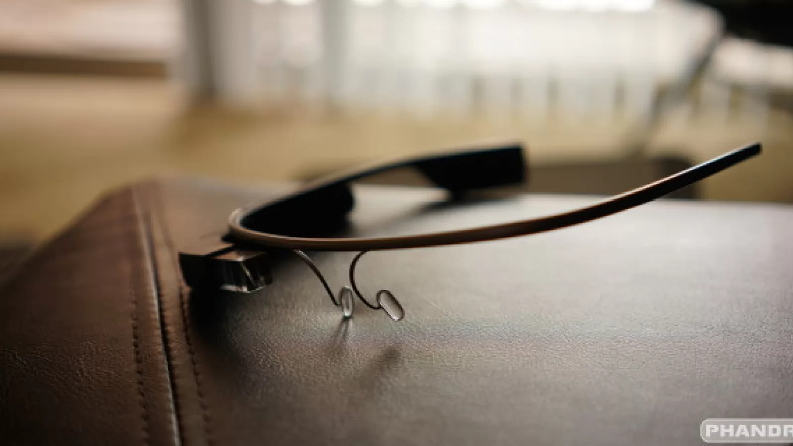 Google Glass 2 va sosi în curând, conform unui partener Google; Se lucrează deja şi la versiunea 3