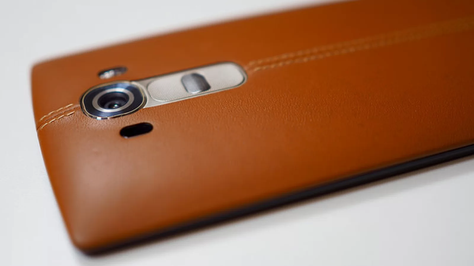 LG G4 disponibil în România de pe 17 mai la precomanda prin Orange; Din iunie la toţi operatorii locali!