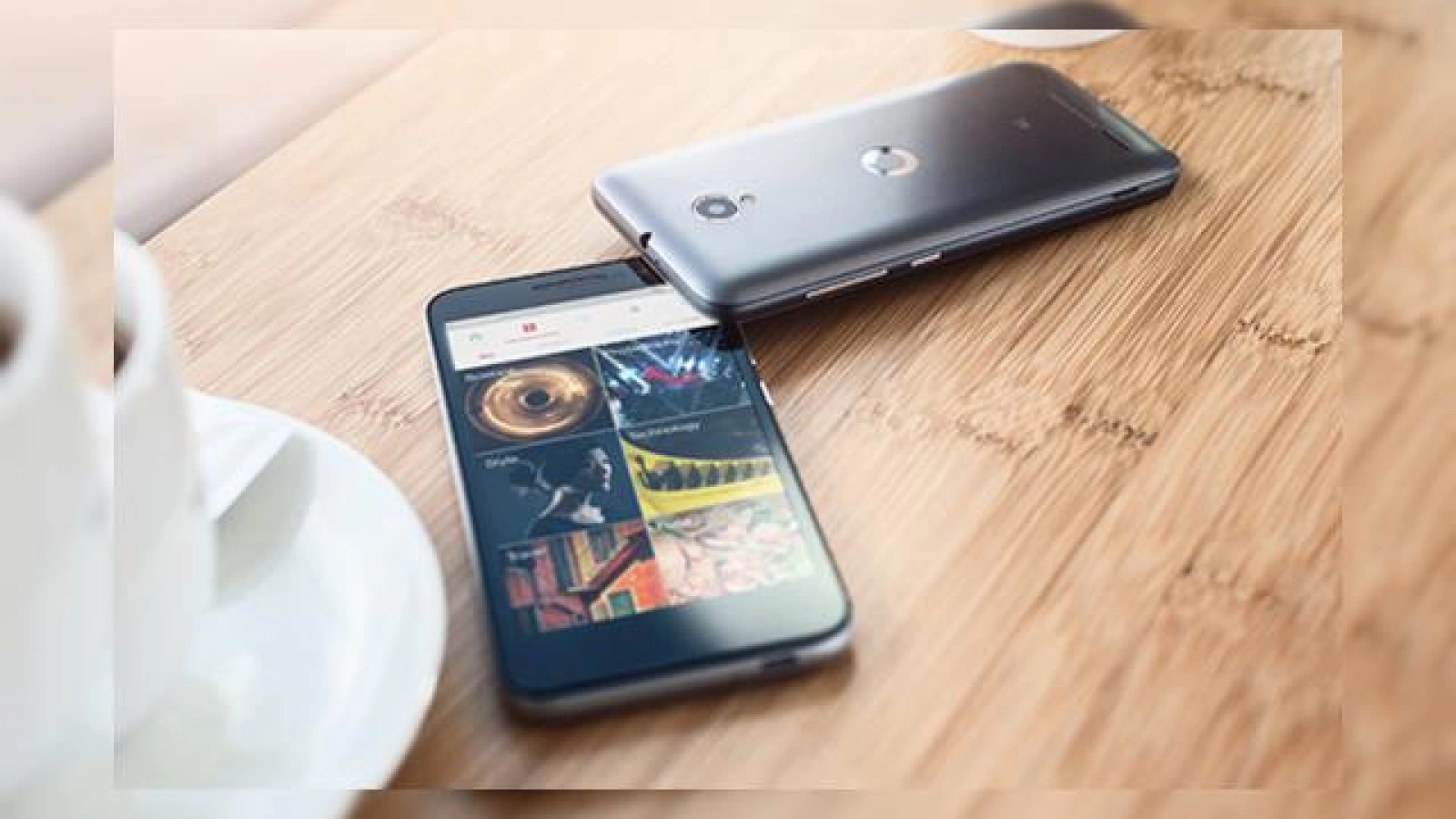 Vodafone UK lansează un telefon cu Android 5.0 şi preţ foarte mic, dar şi o tabletă cu Lollipop atractivă