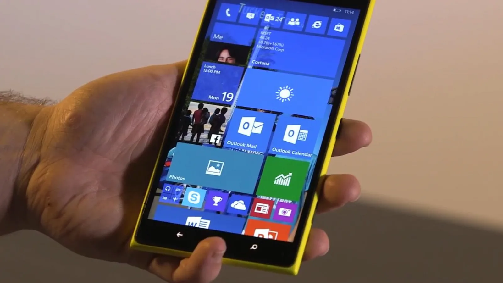 Se revine la denumirea Windows Mobile! Microsoft anunţă versiunile de Windows 10 ce vor sosi pe piaţă