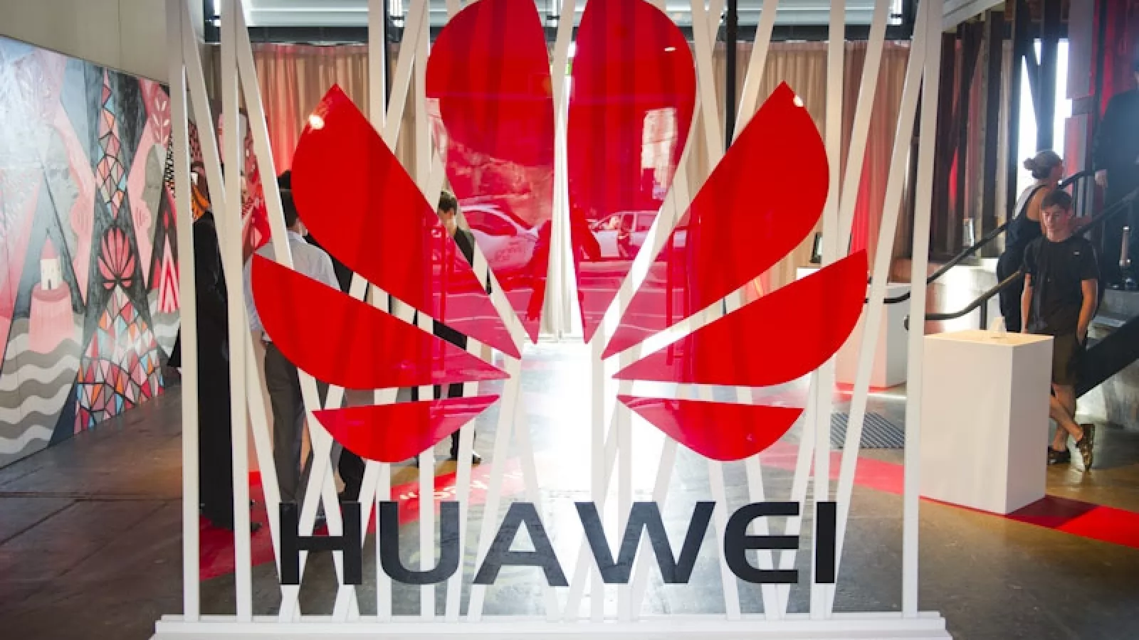 Să cunoaștem mai bine brandurile din China: cine este Huawei?