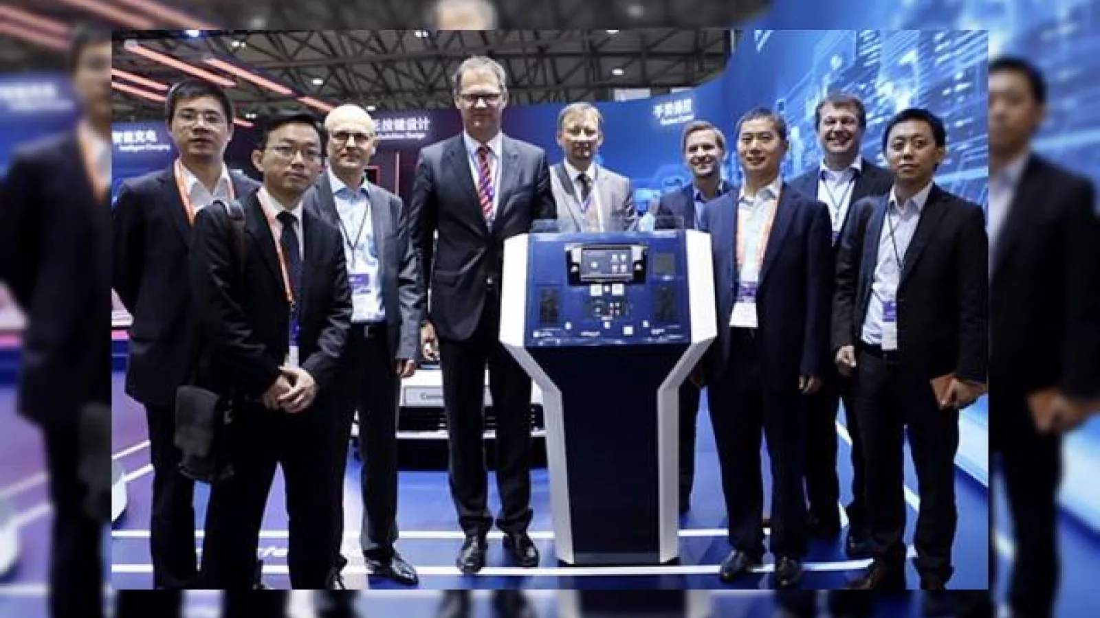 Huawei şi Volkswagen îşi anunţa colaborarea pentru interconectarea automobilelor şi smartphone-urilor