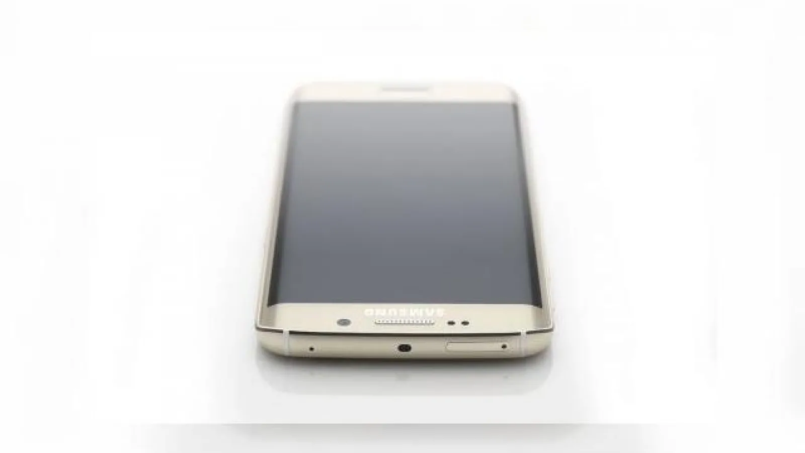 Samsung Galaxy S6 Edge Plus va sosi cu display QHD de 5.7 inch și Android 5.1.1 Lollipop